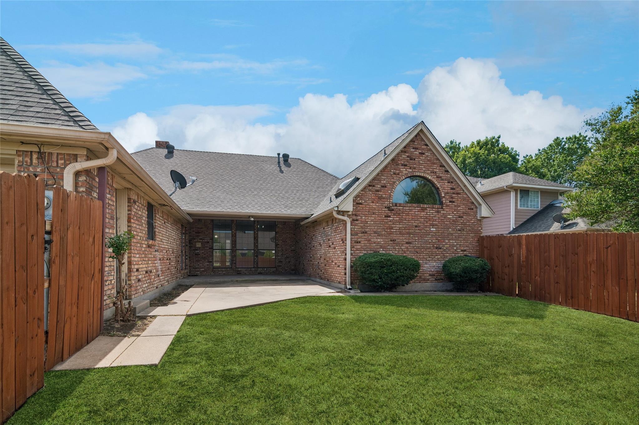 main property photo 24