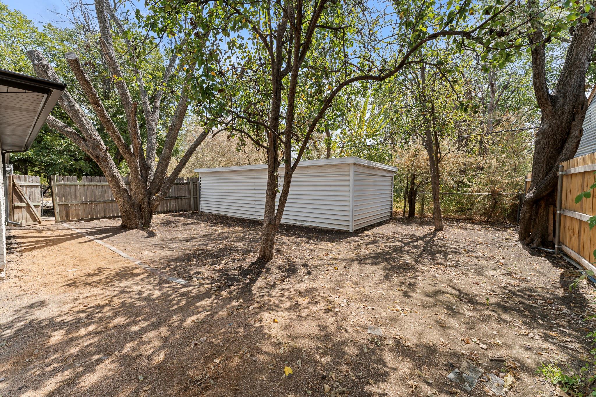 main property photo 35