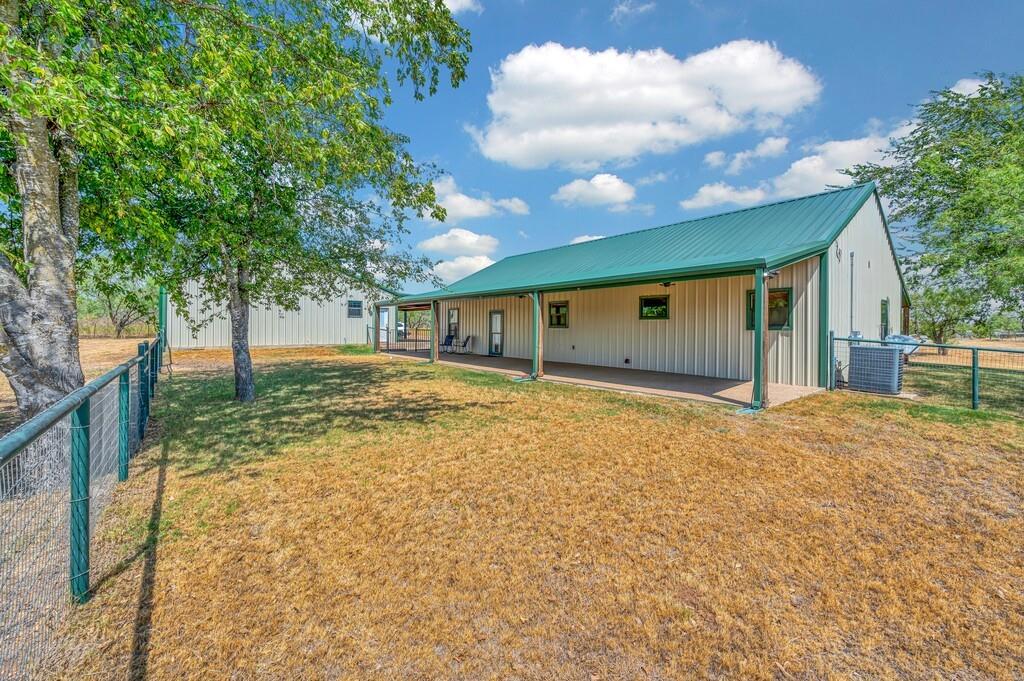 main property photo 26
