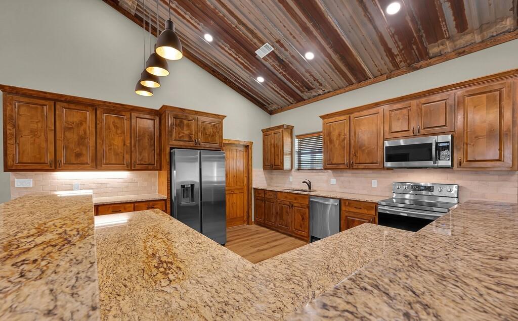 main property photo 7