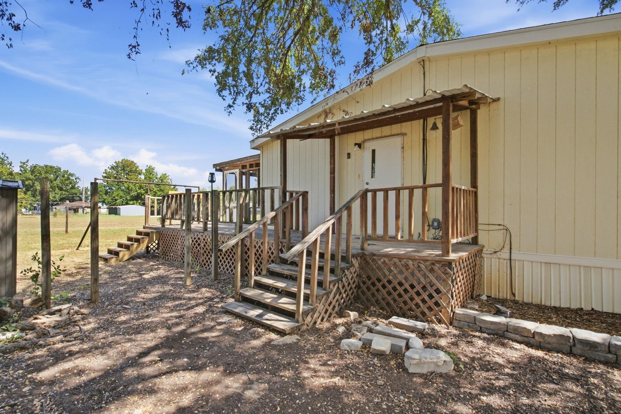 main property photo 30