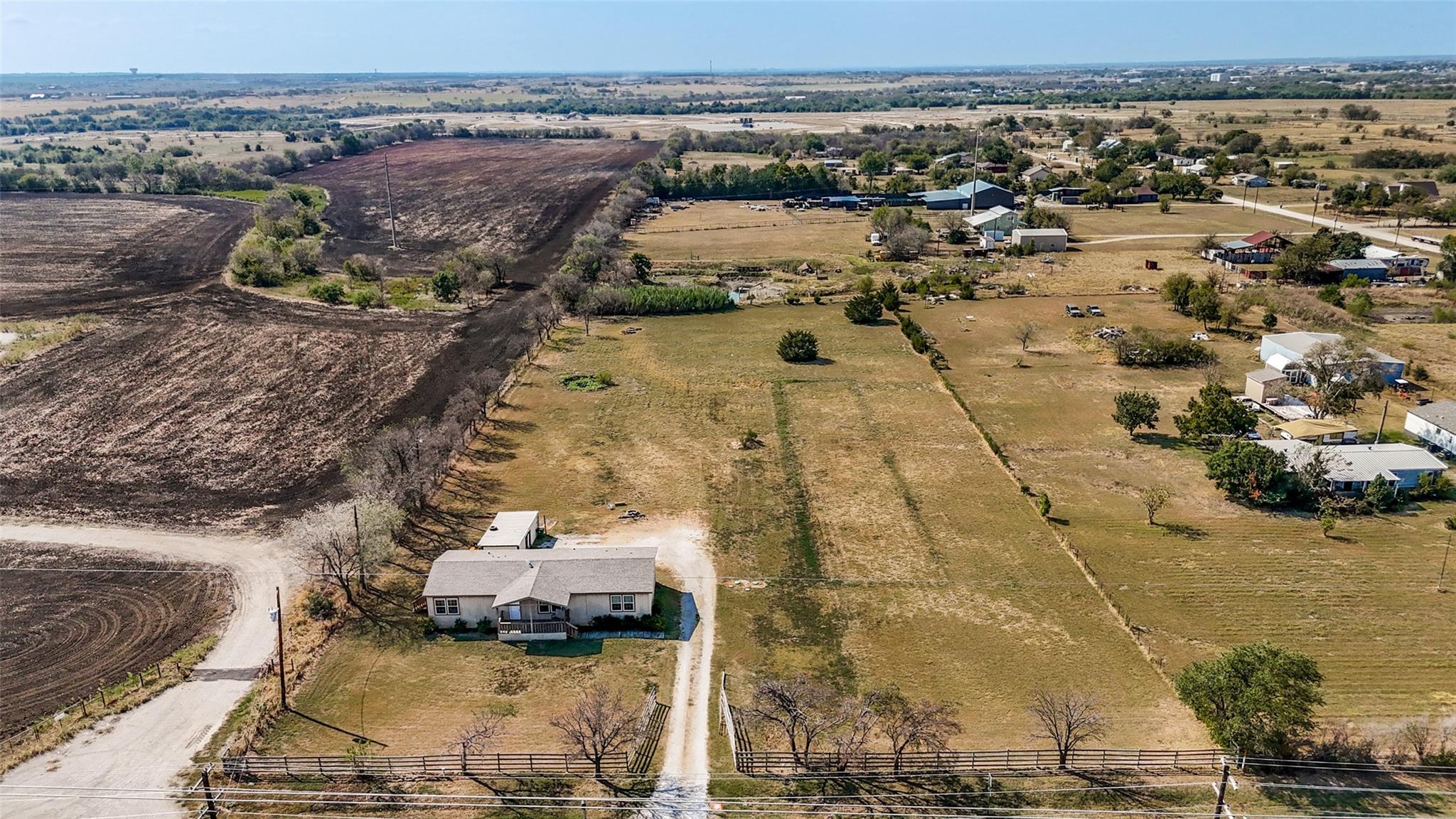 main property photo 23