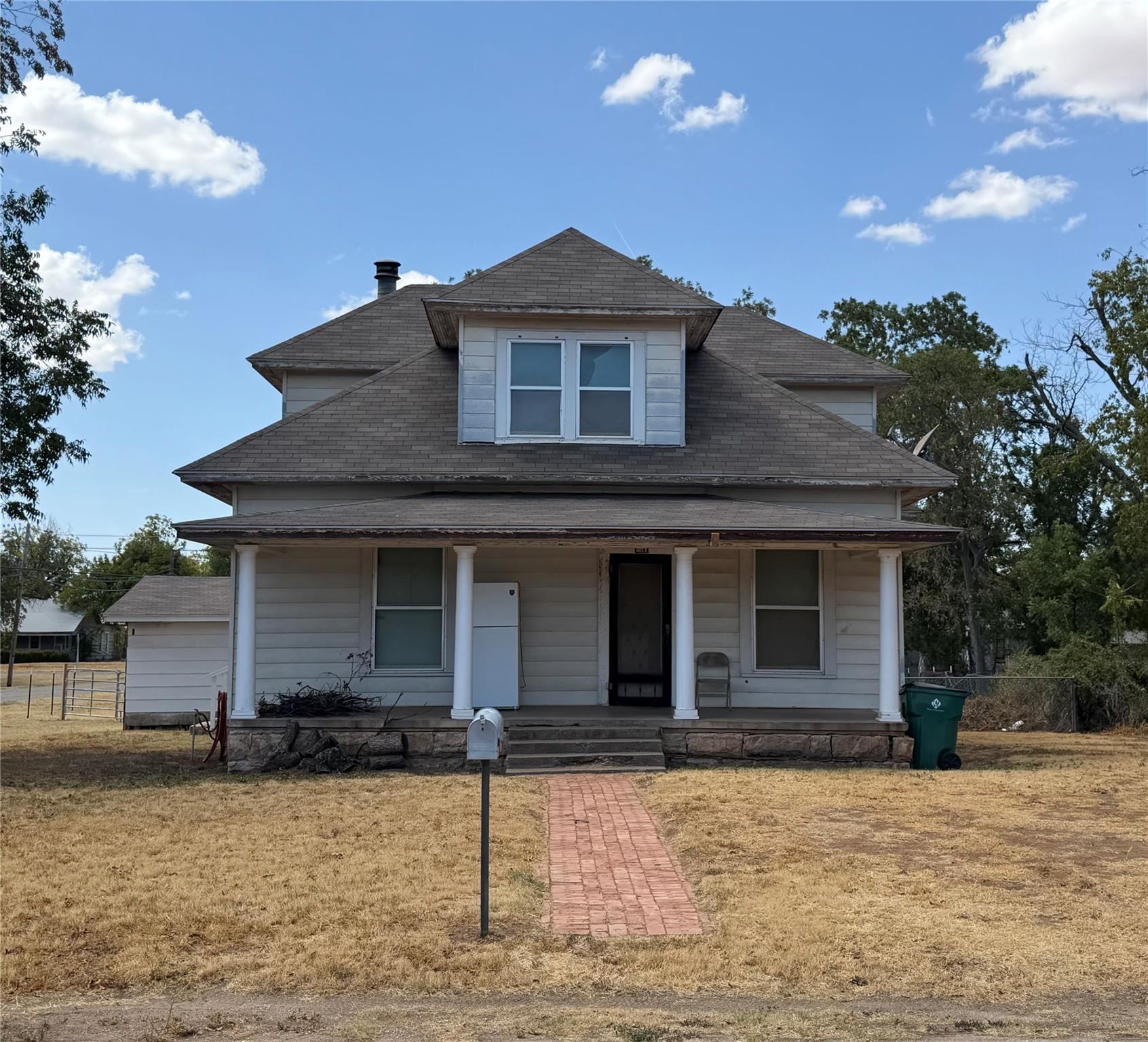 main property photo 22