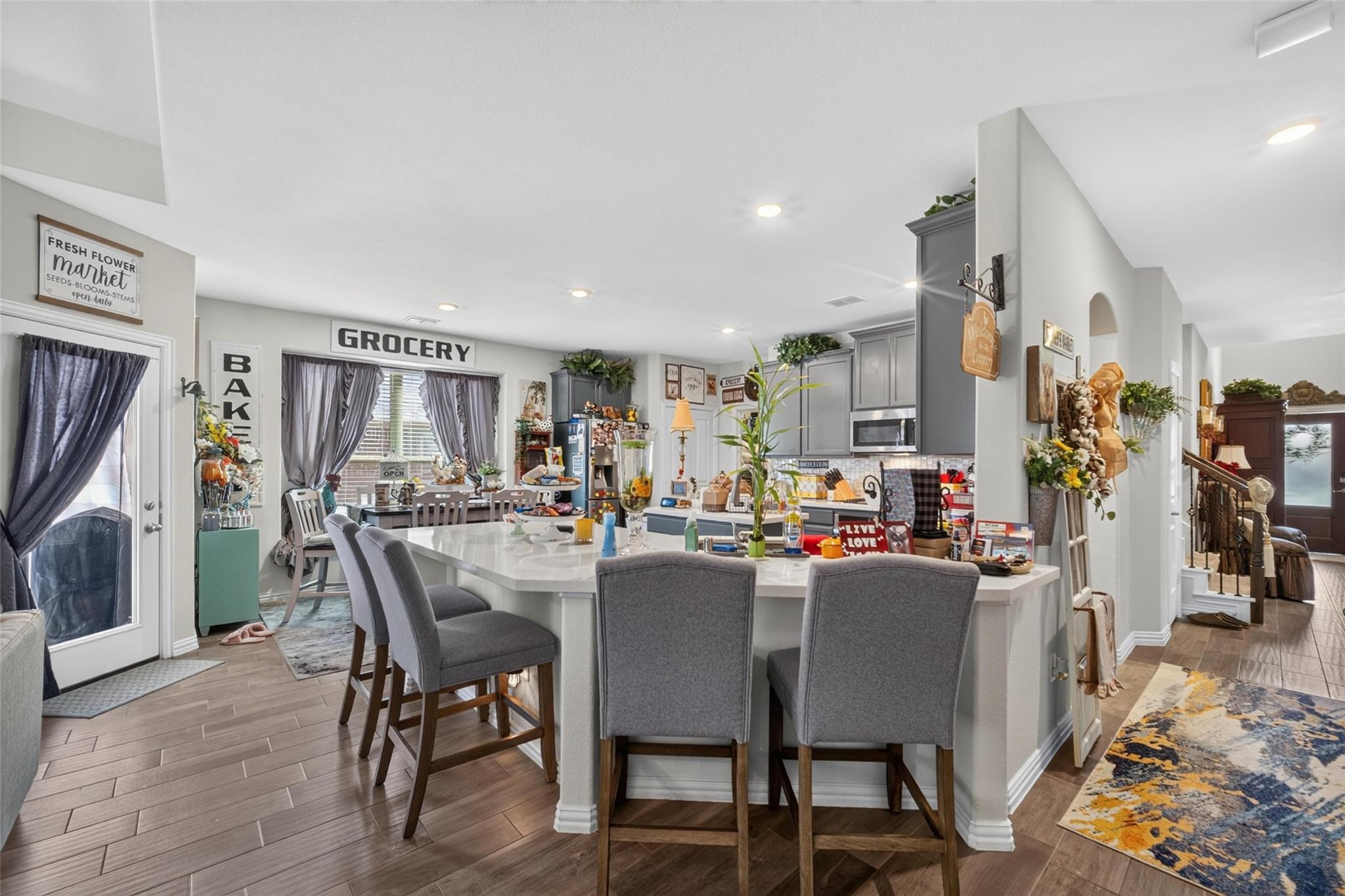main property photo 13