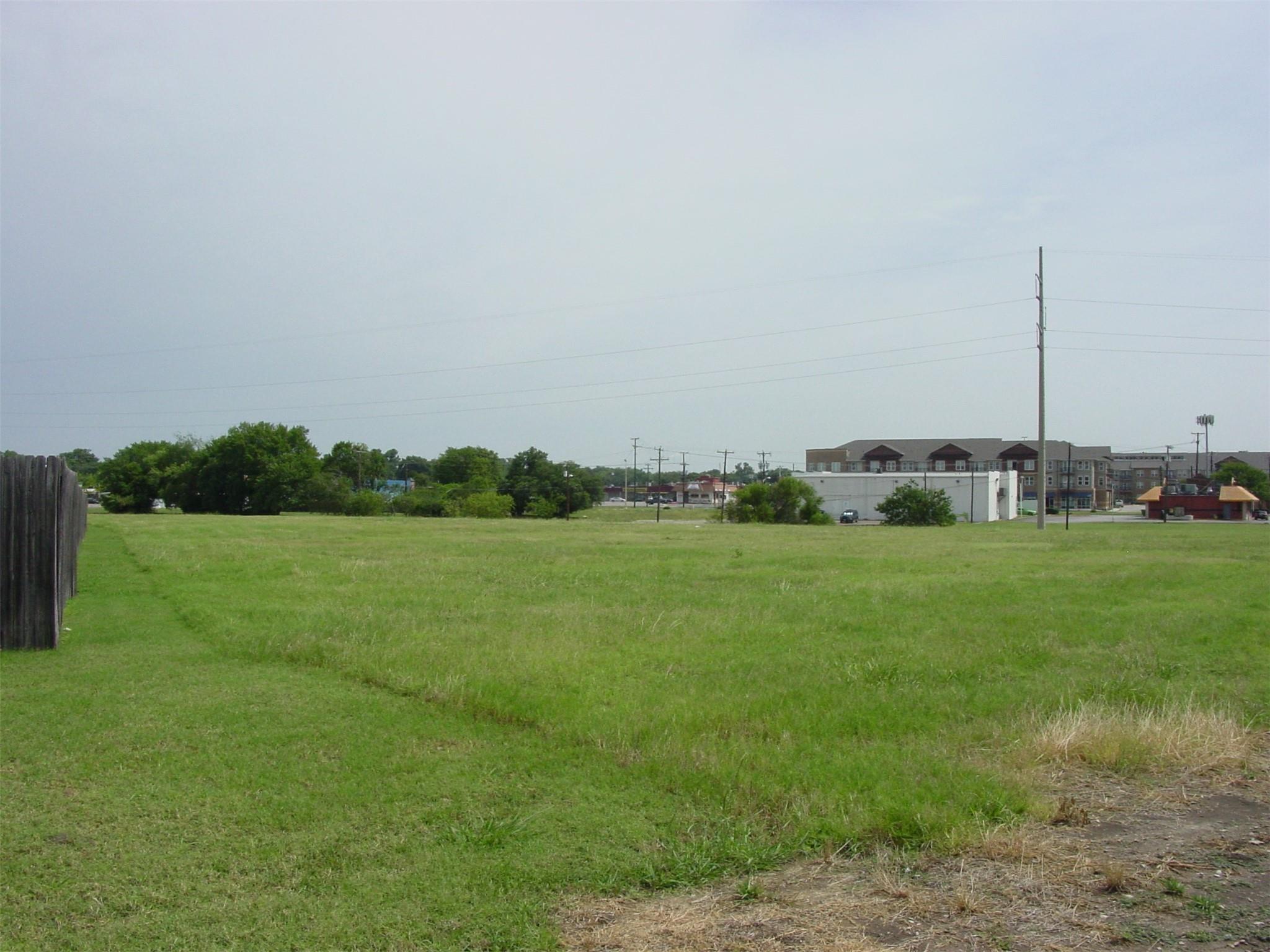 main property photo 8
