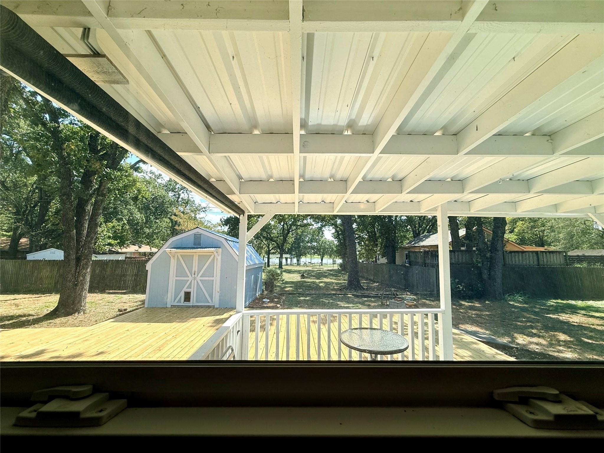 main property photo 9