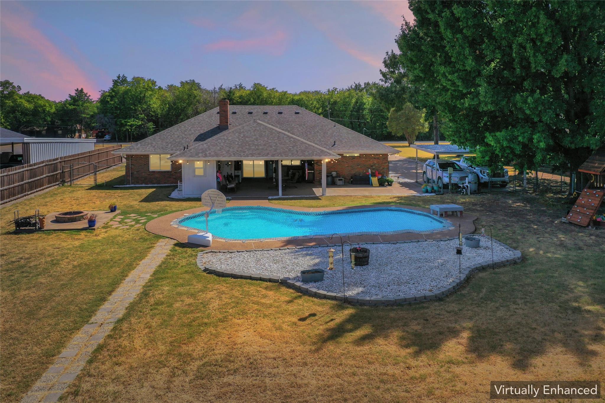 main property photo 29