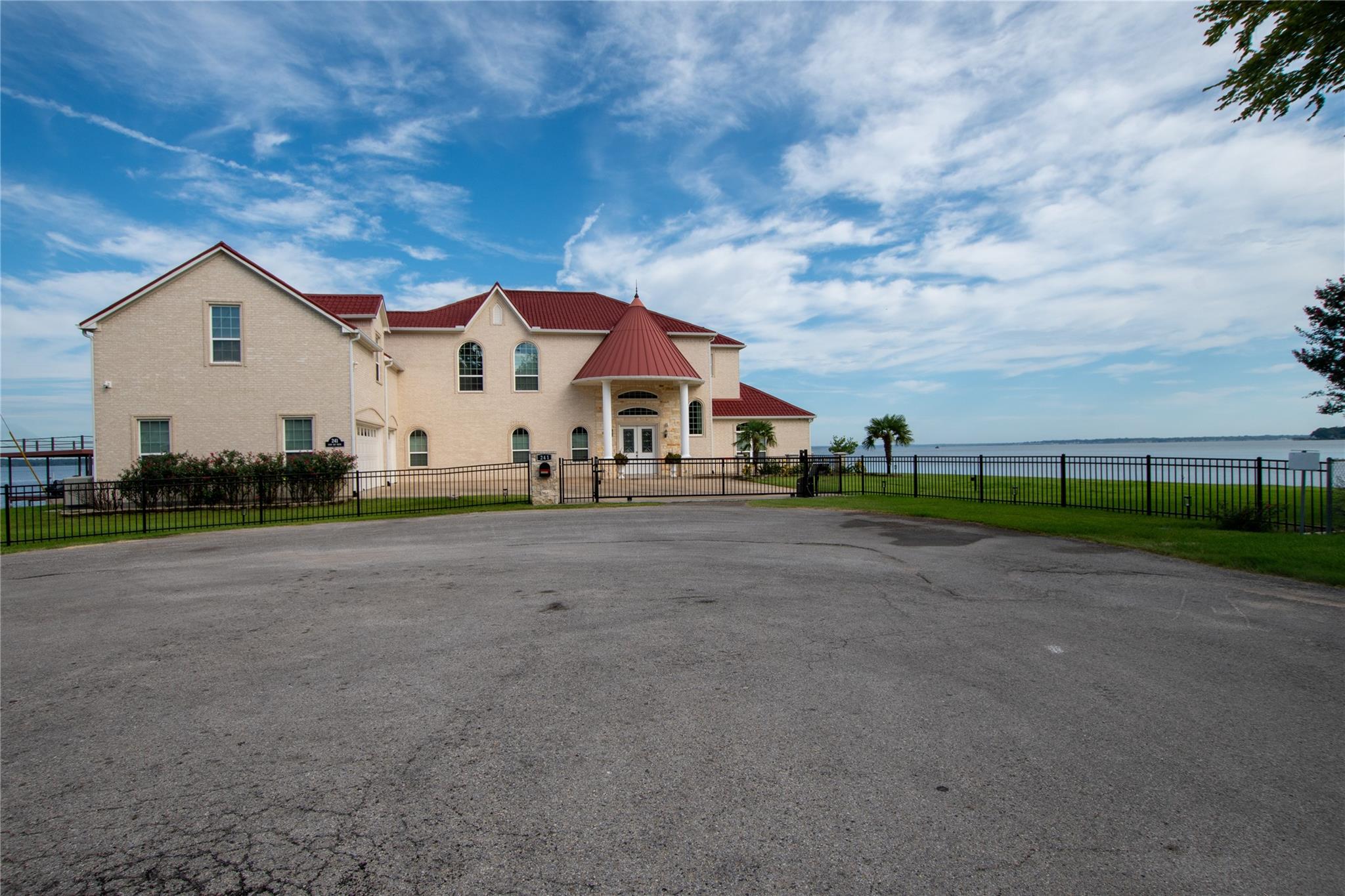 main property photo 35