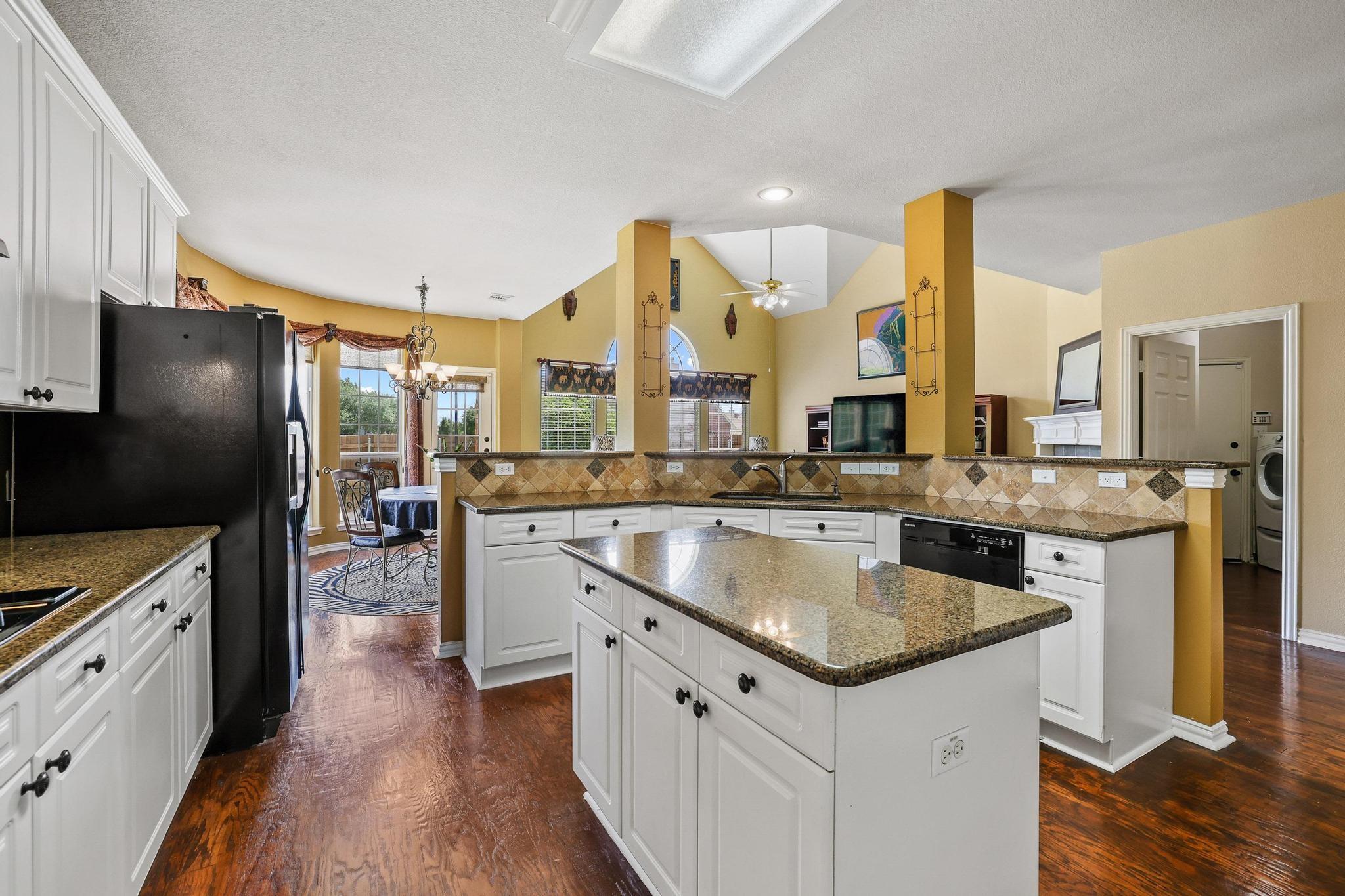 main property photo 7