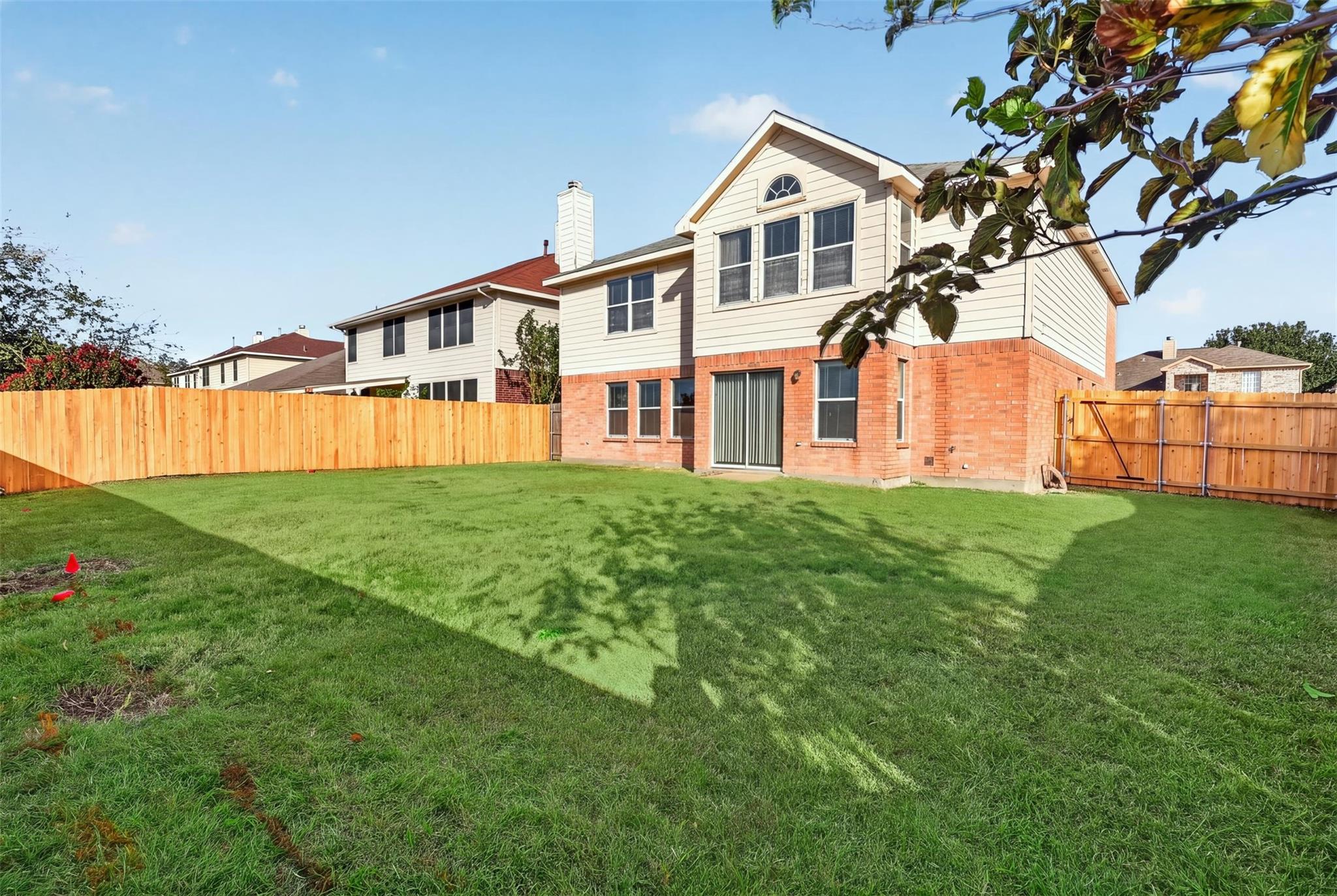 main property photo 28