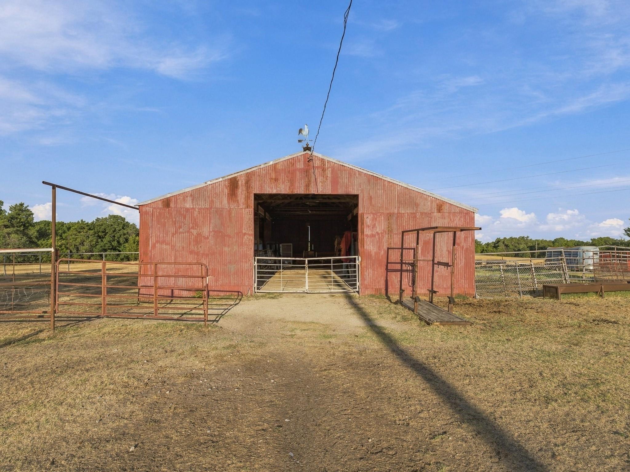 main property photo 13