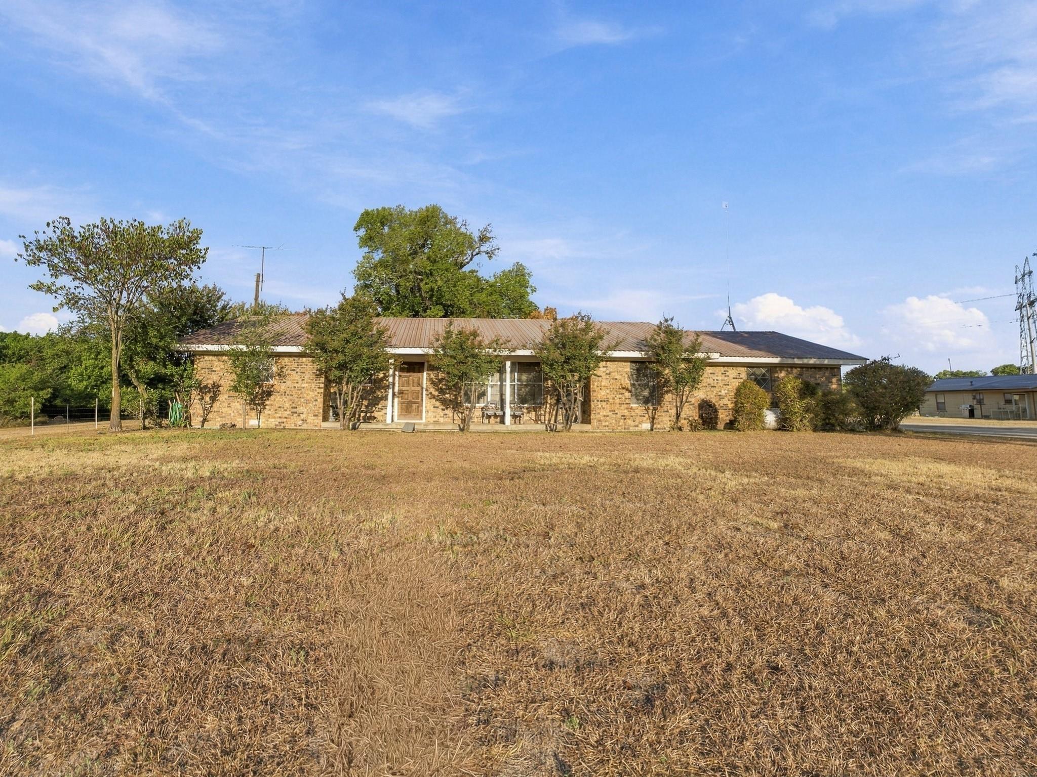 main property photo 27
