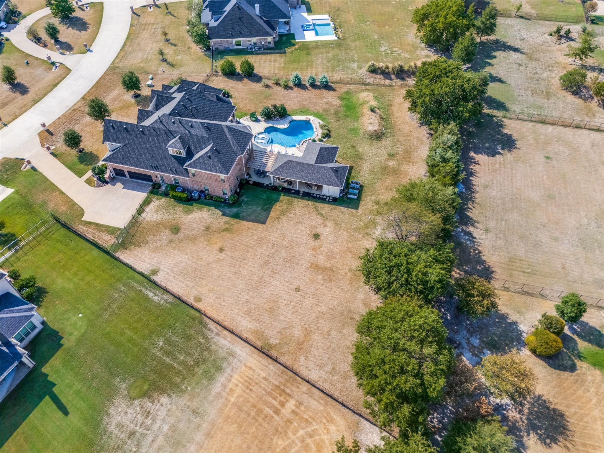 main property photo 36