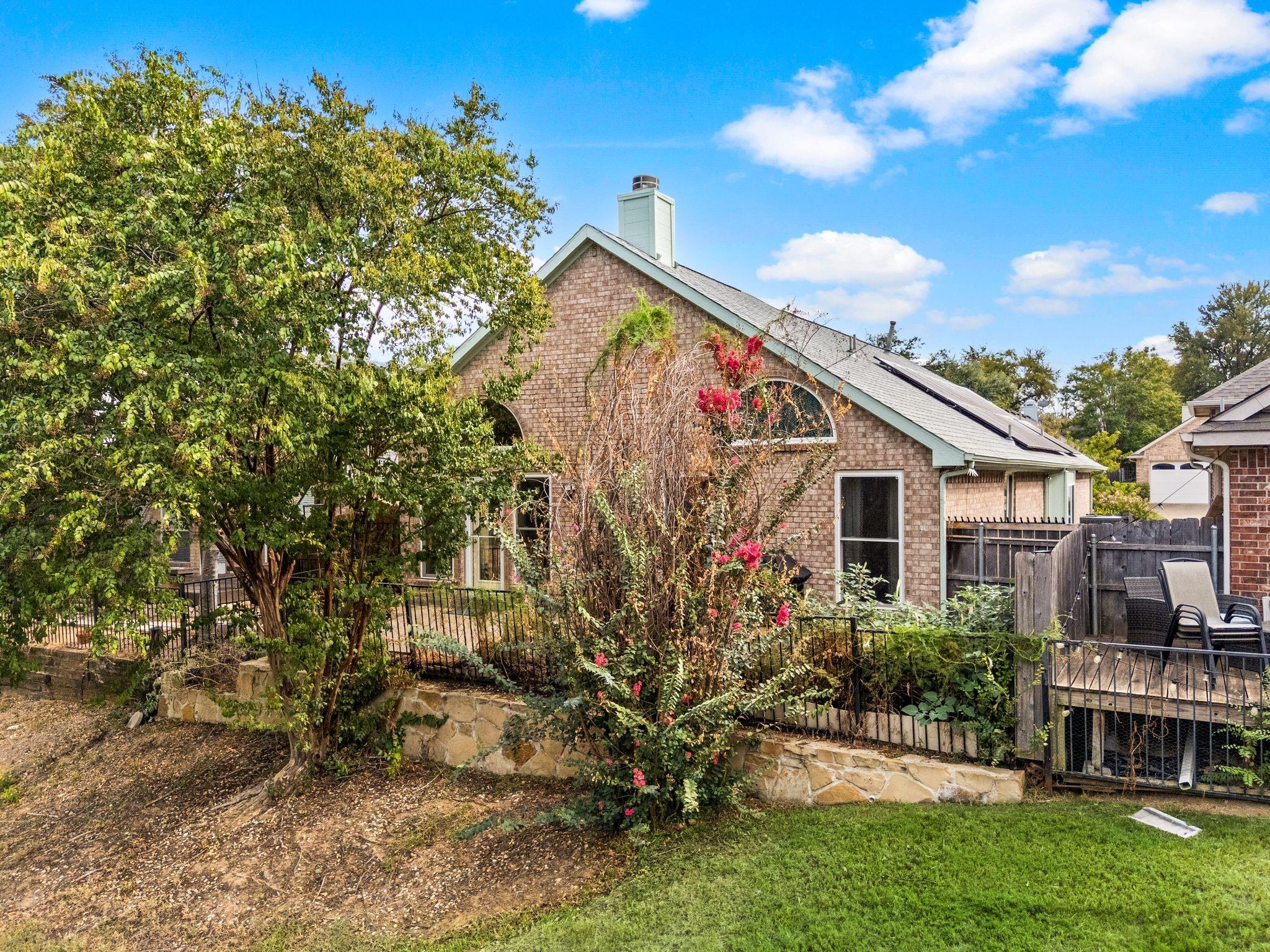 main property photo 37