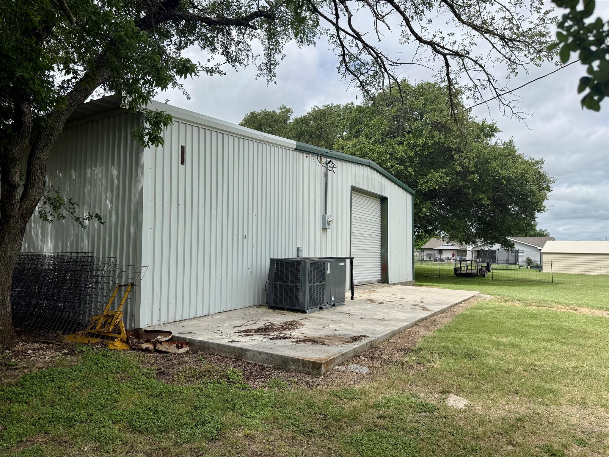 main property photo 20