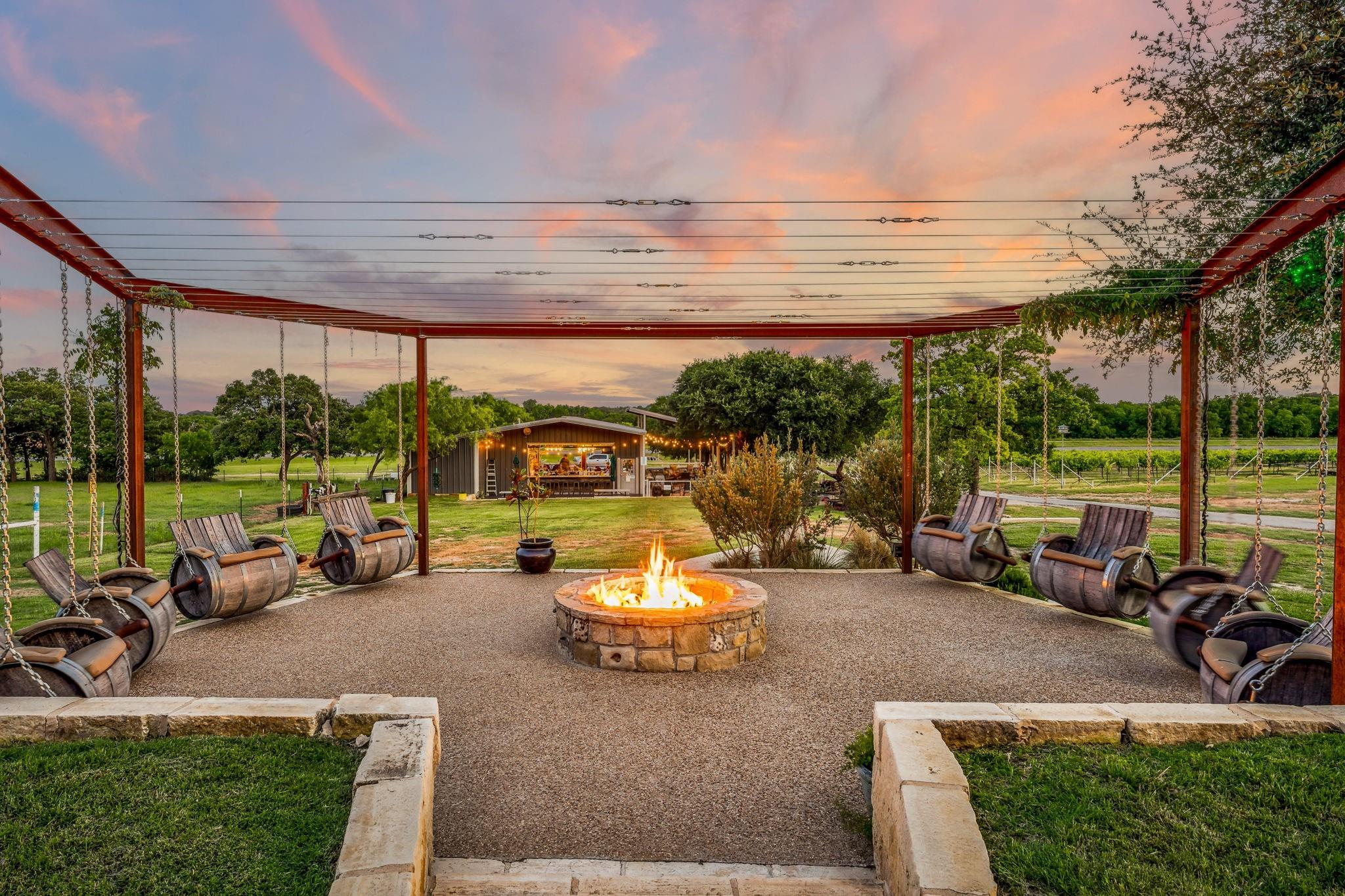 main property photo 14