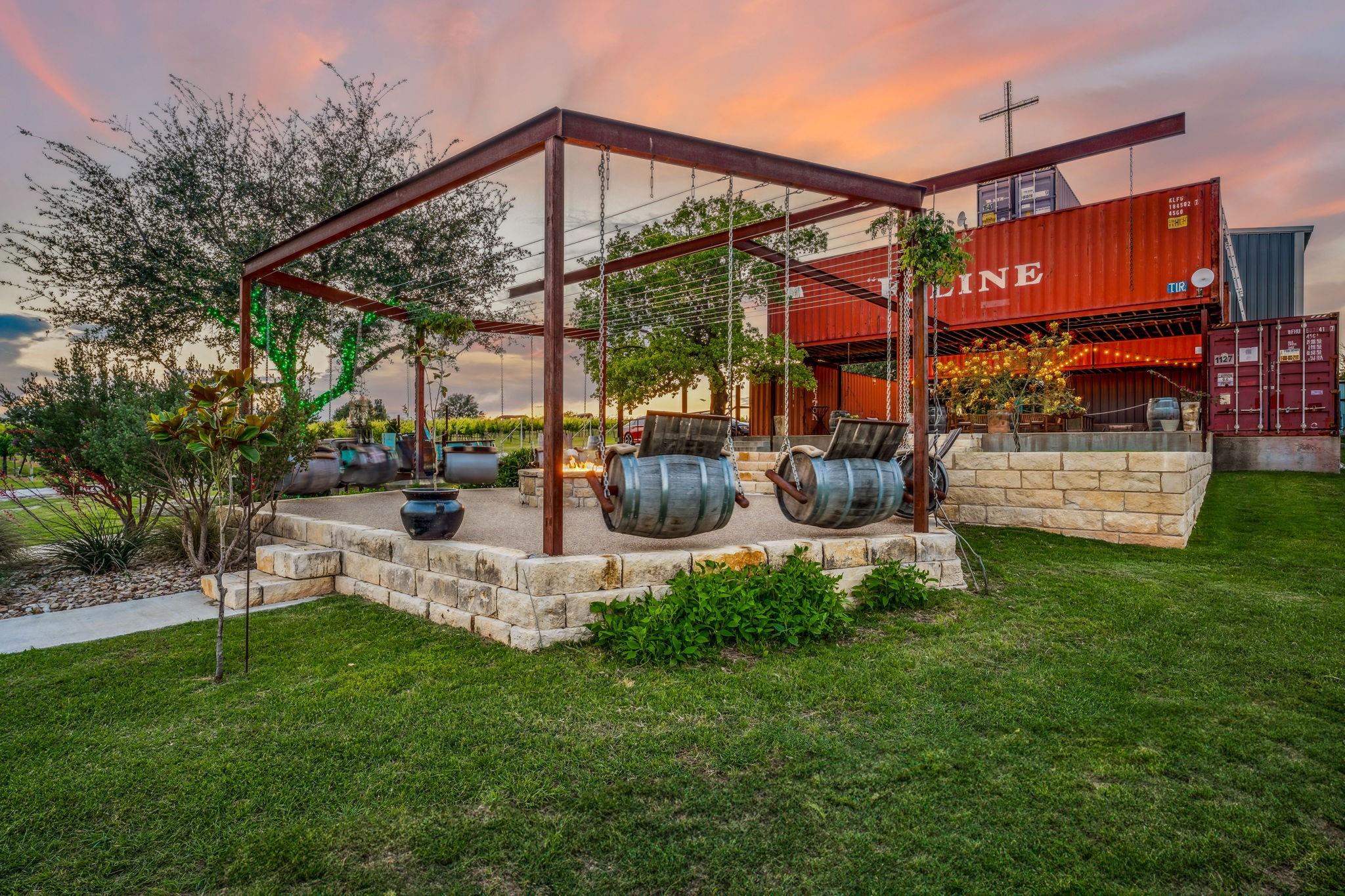 main property photo 16