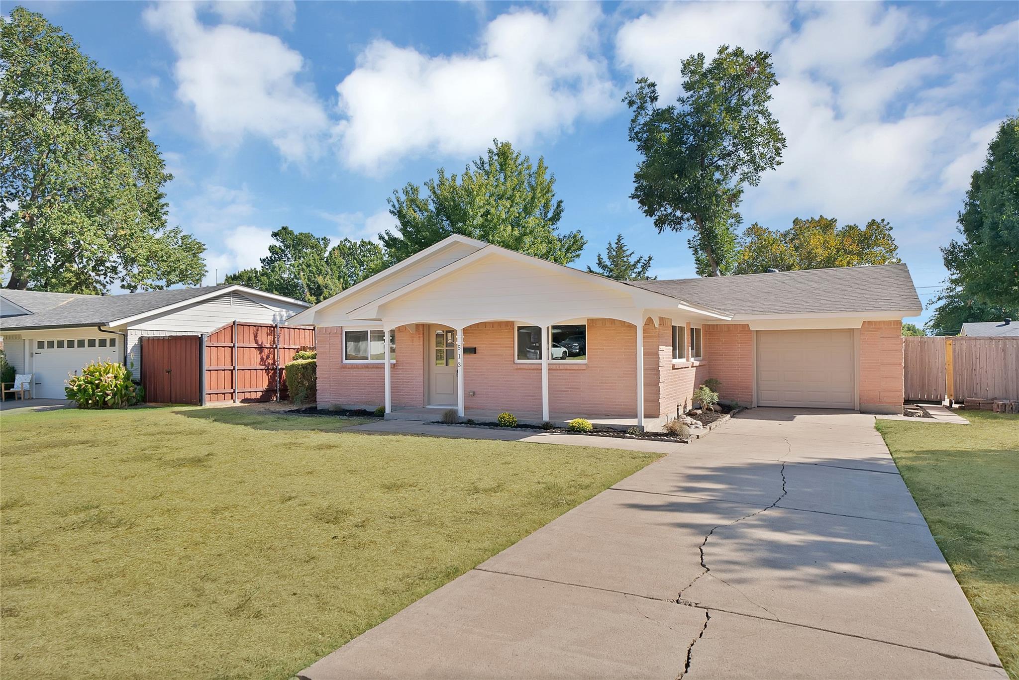 main property photo 31