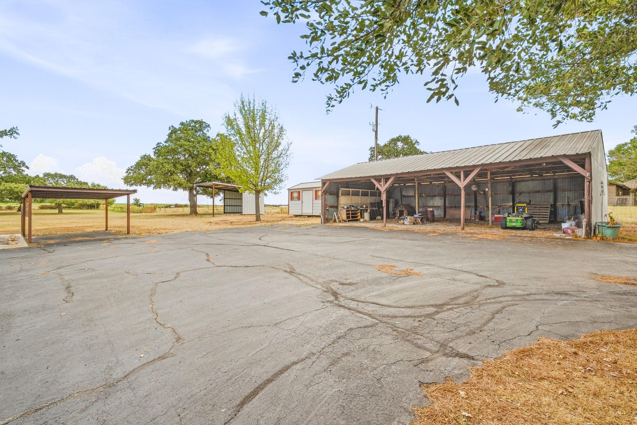 main property photo 29