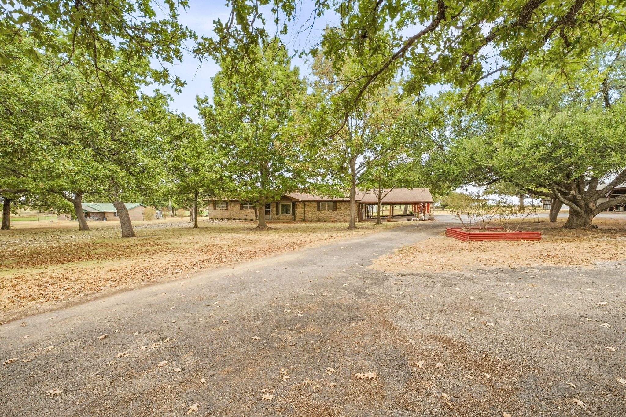 main property photo 31