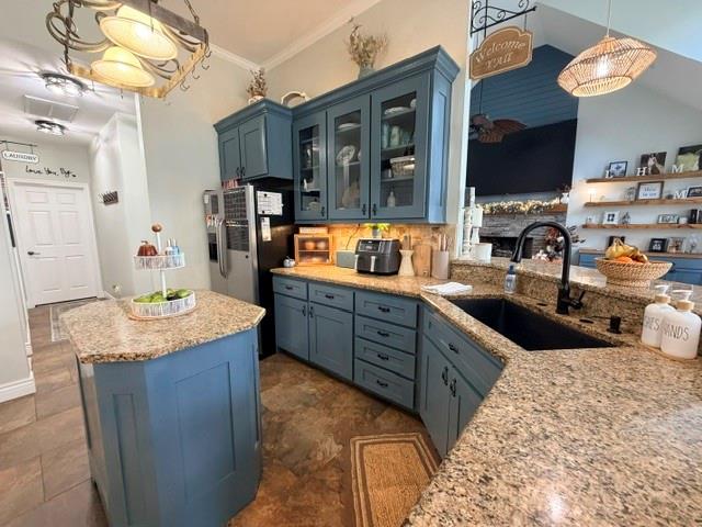main property photo 16