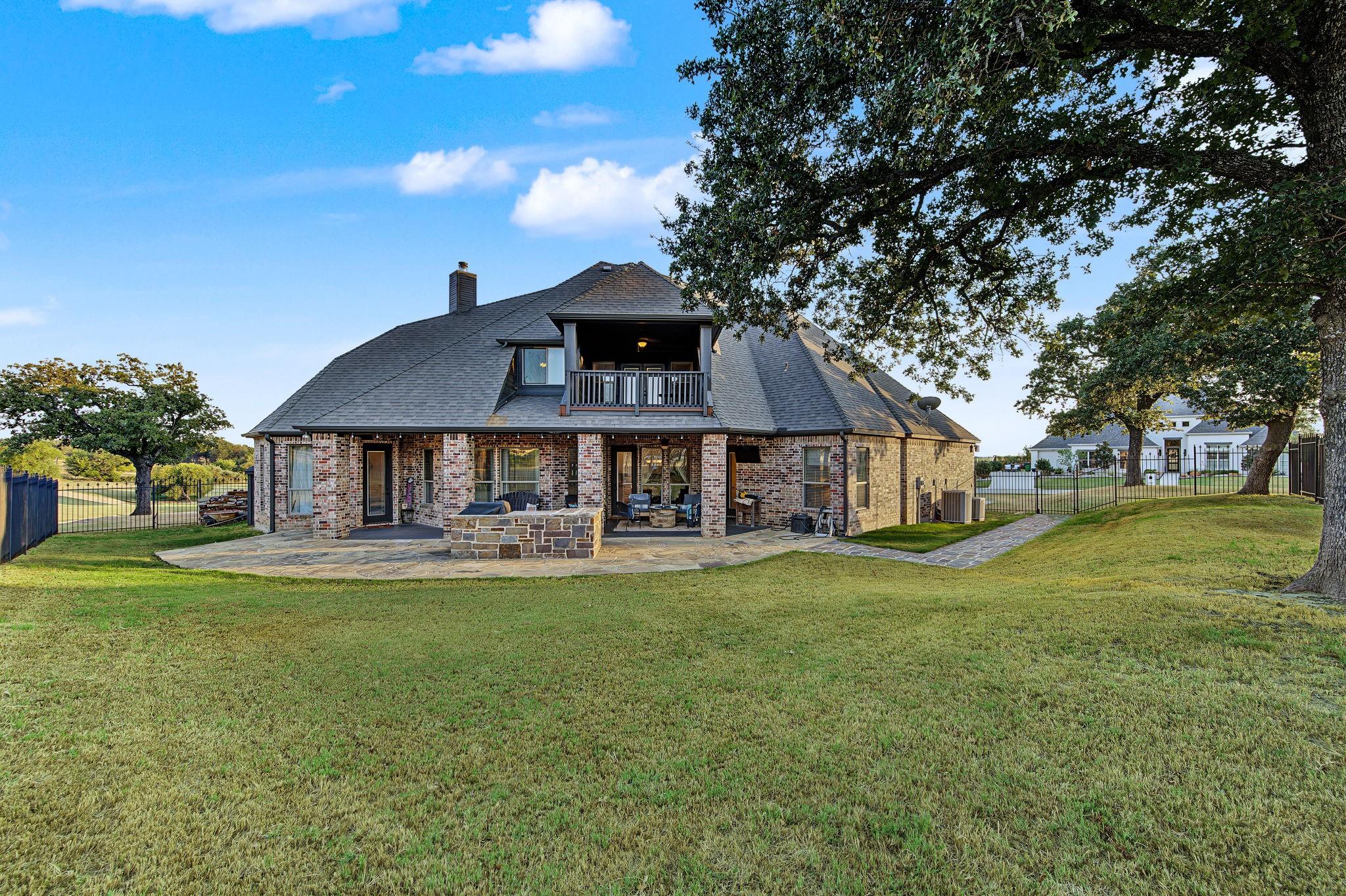 main property photo 38