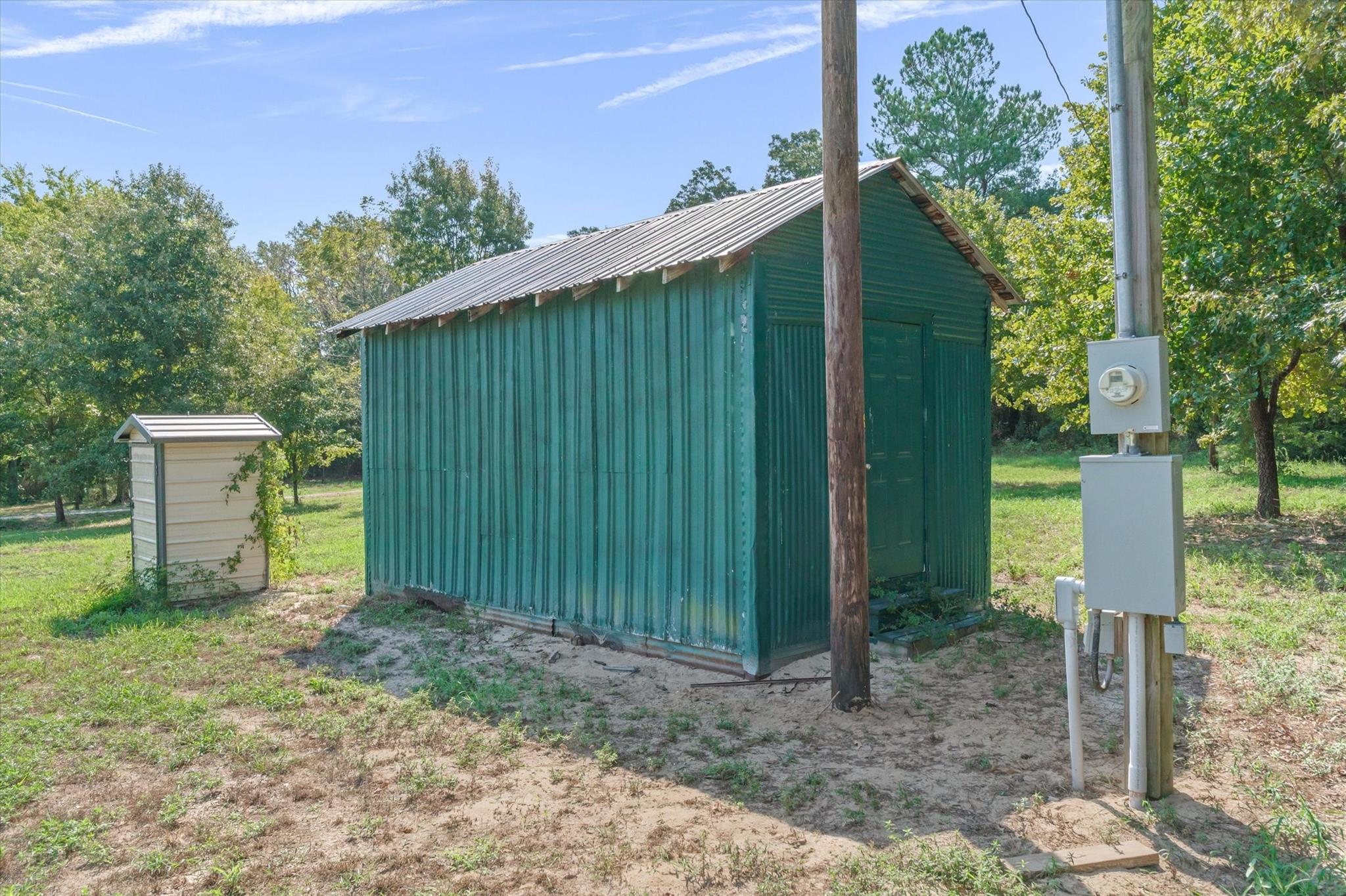 main property photo 33