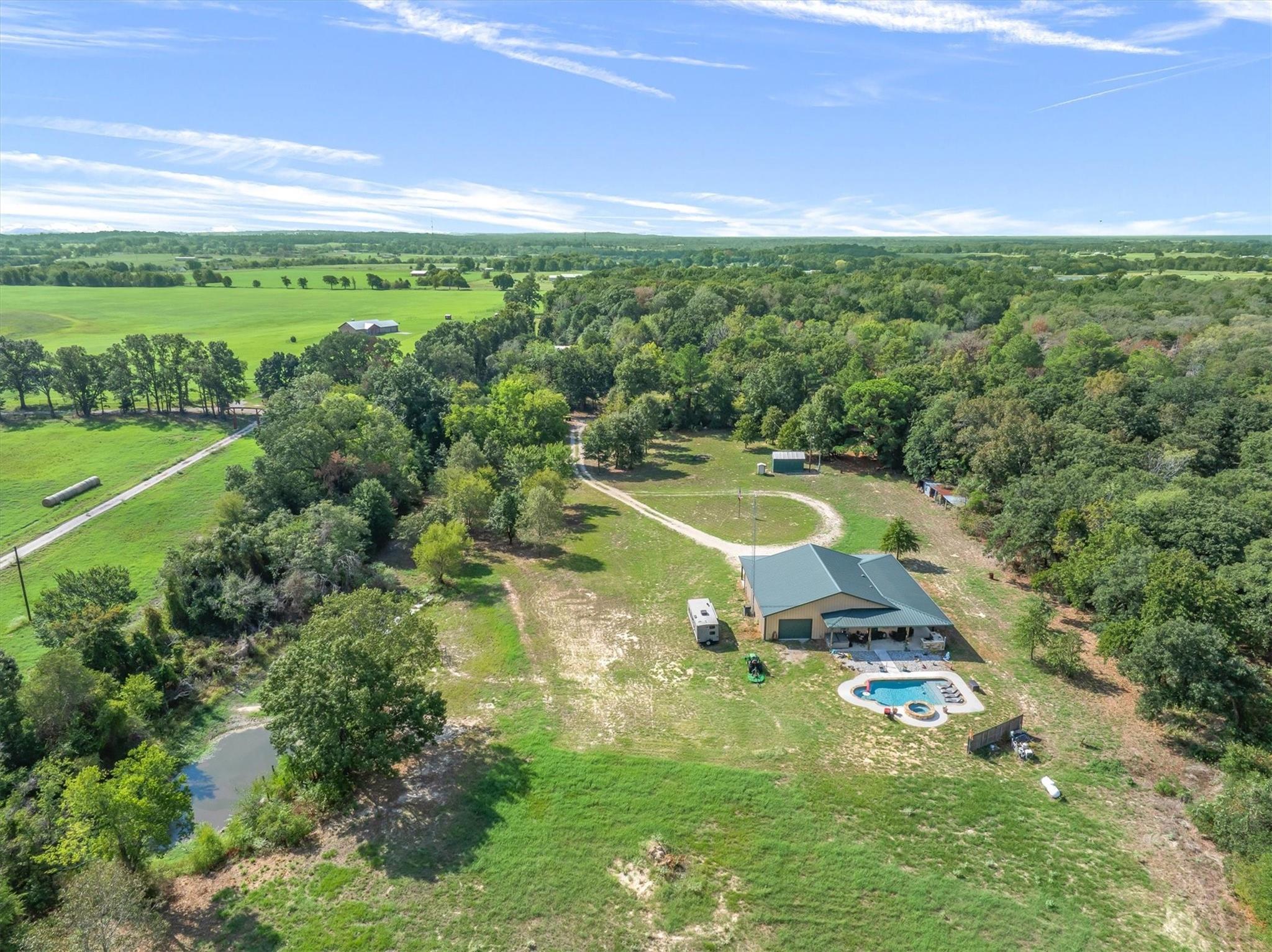 main property photo 37