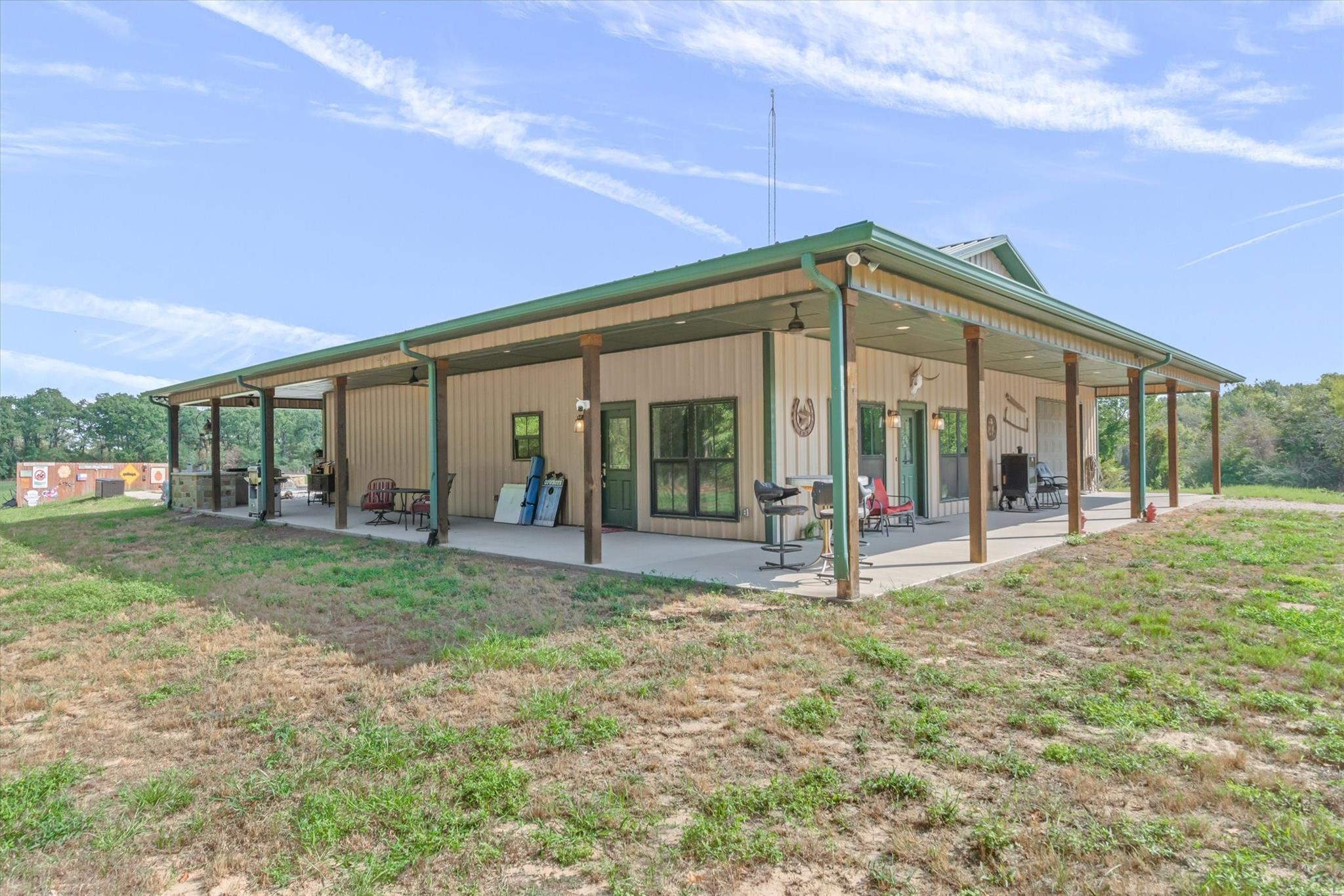 main property photo 4