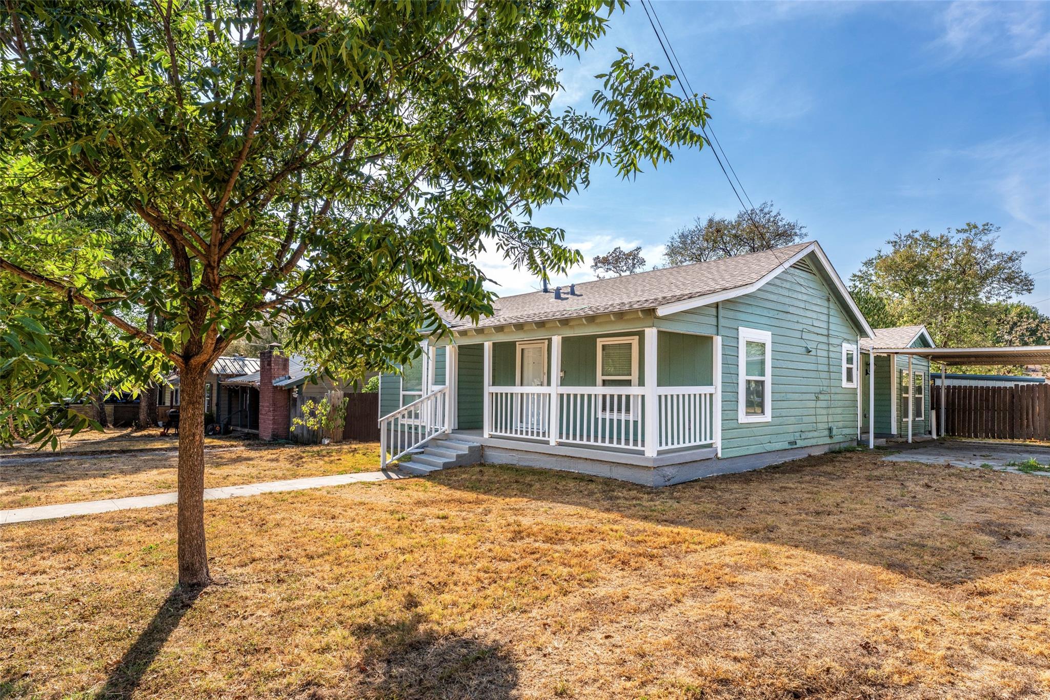 main property photo 2