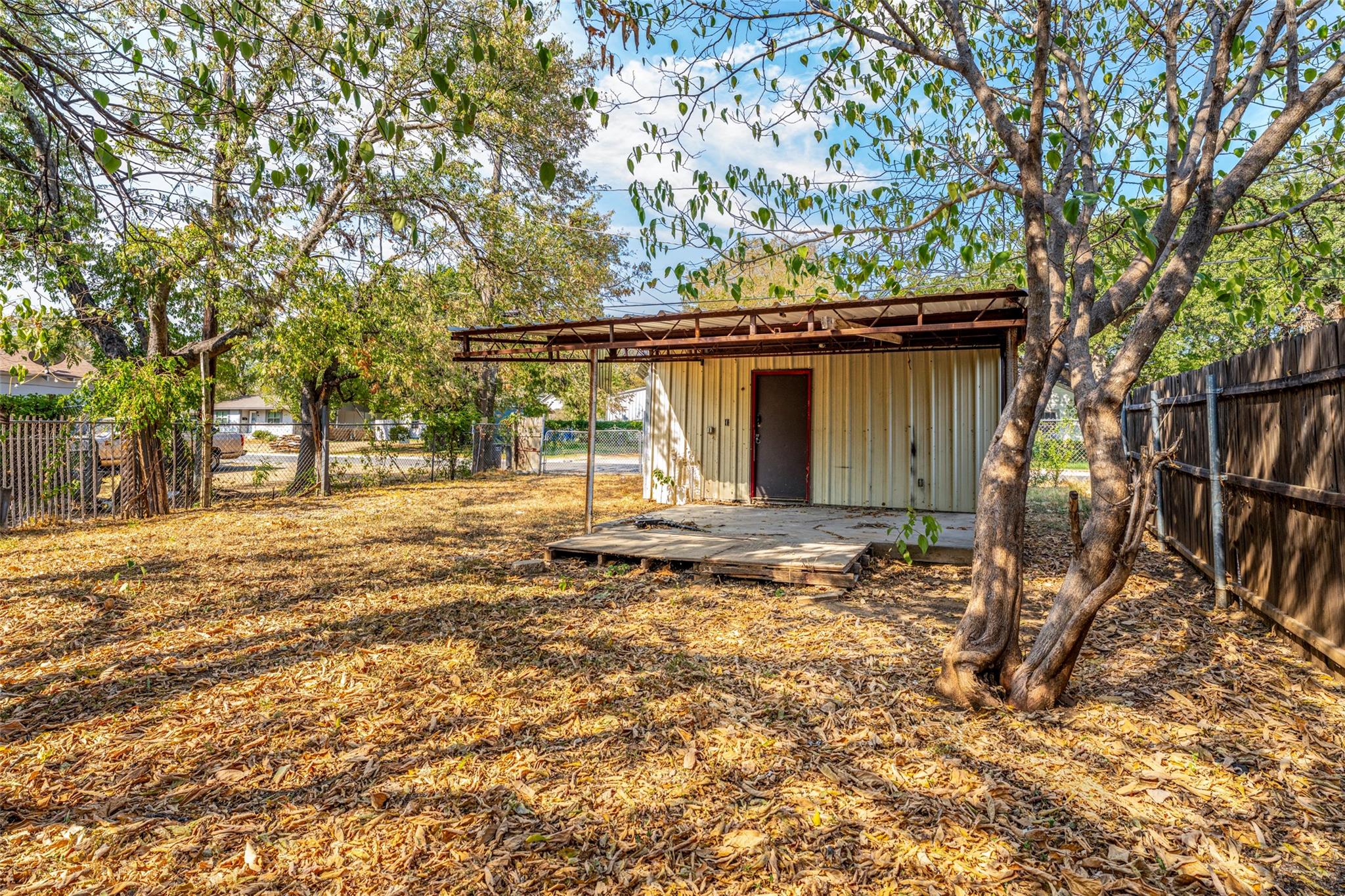 main property photo 24