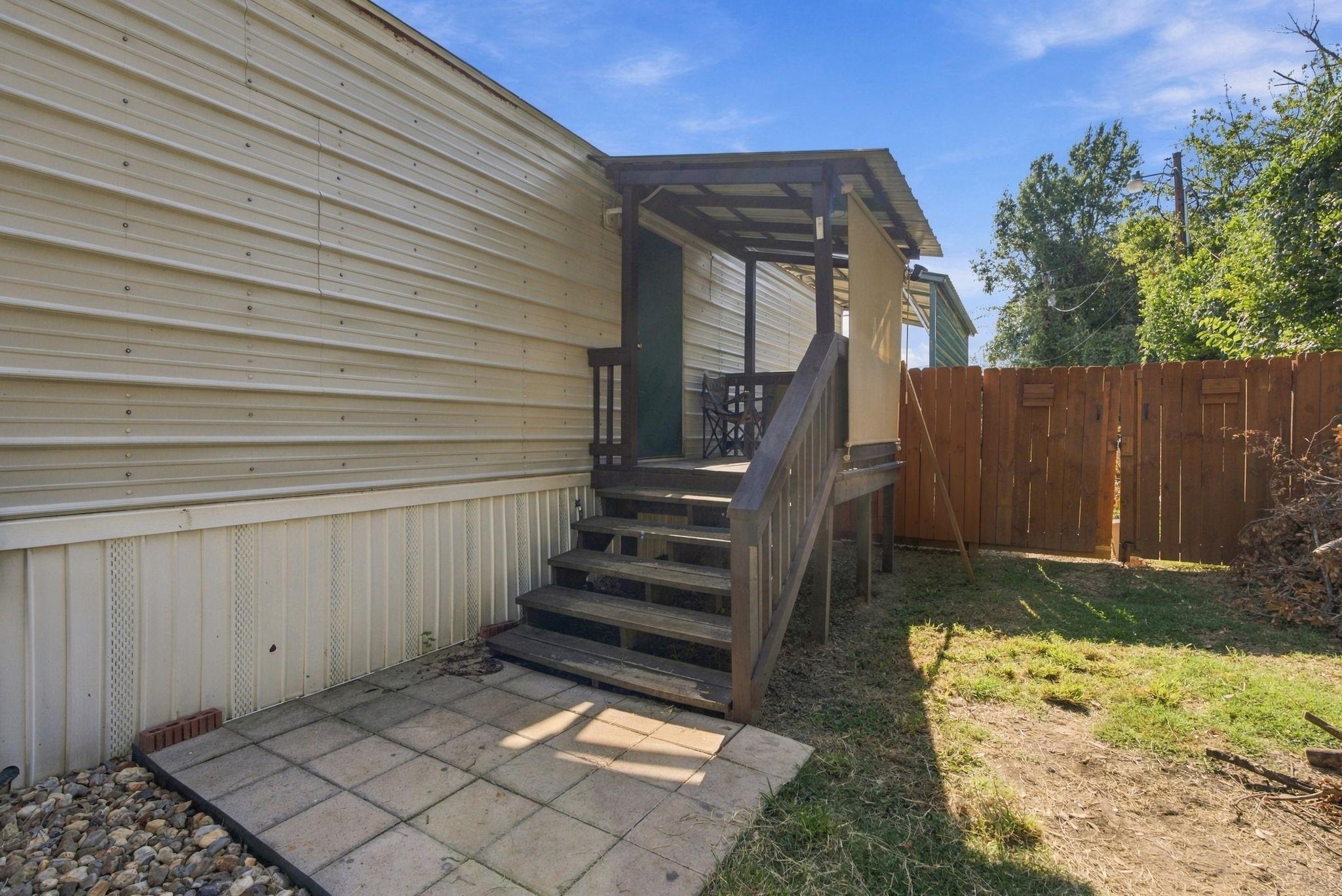 main property photo 20