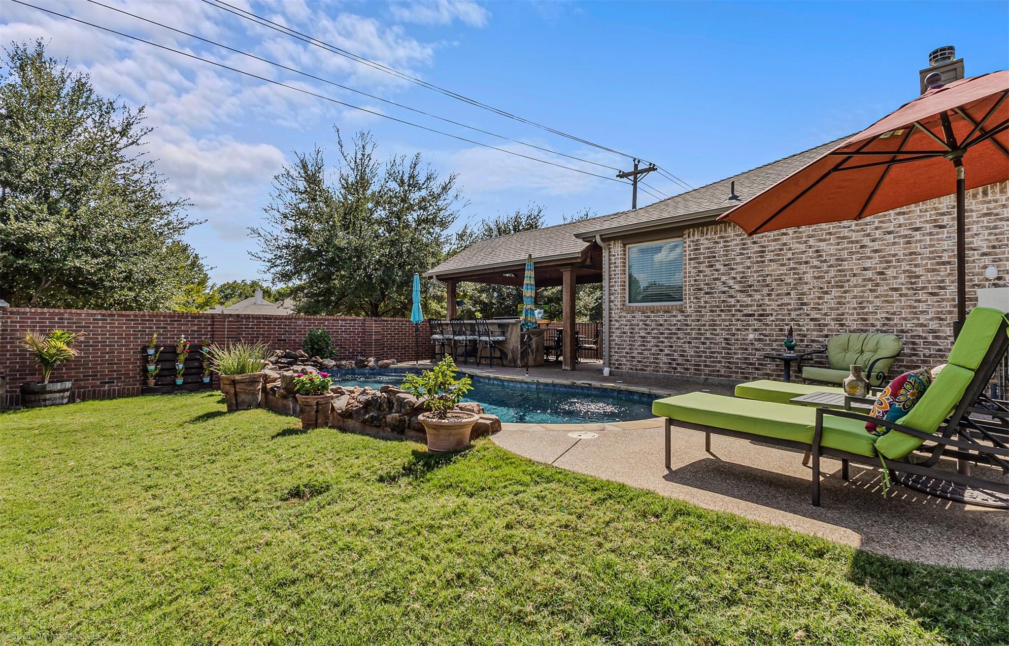 main property photo 27