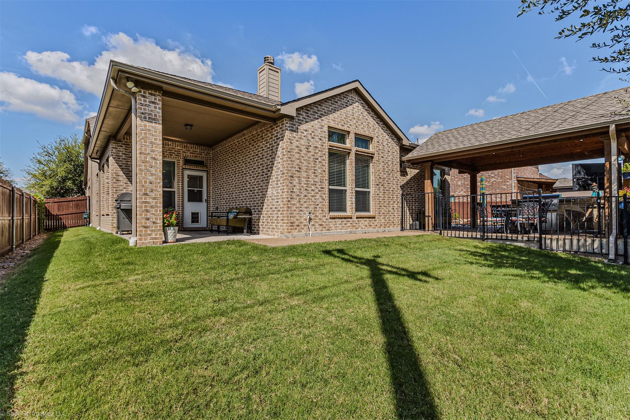 main property photo 29