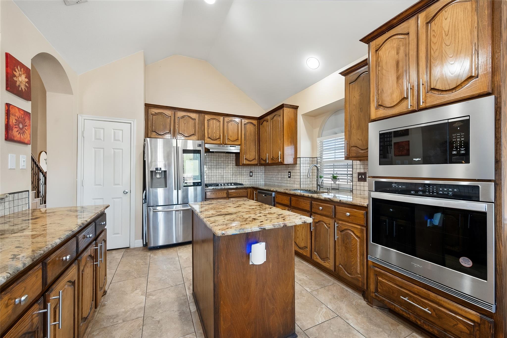 main property photo 14