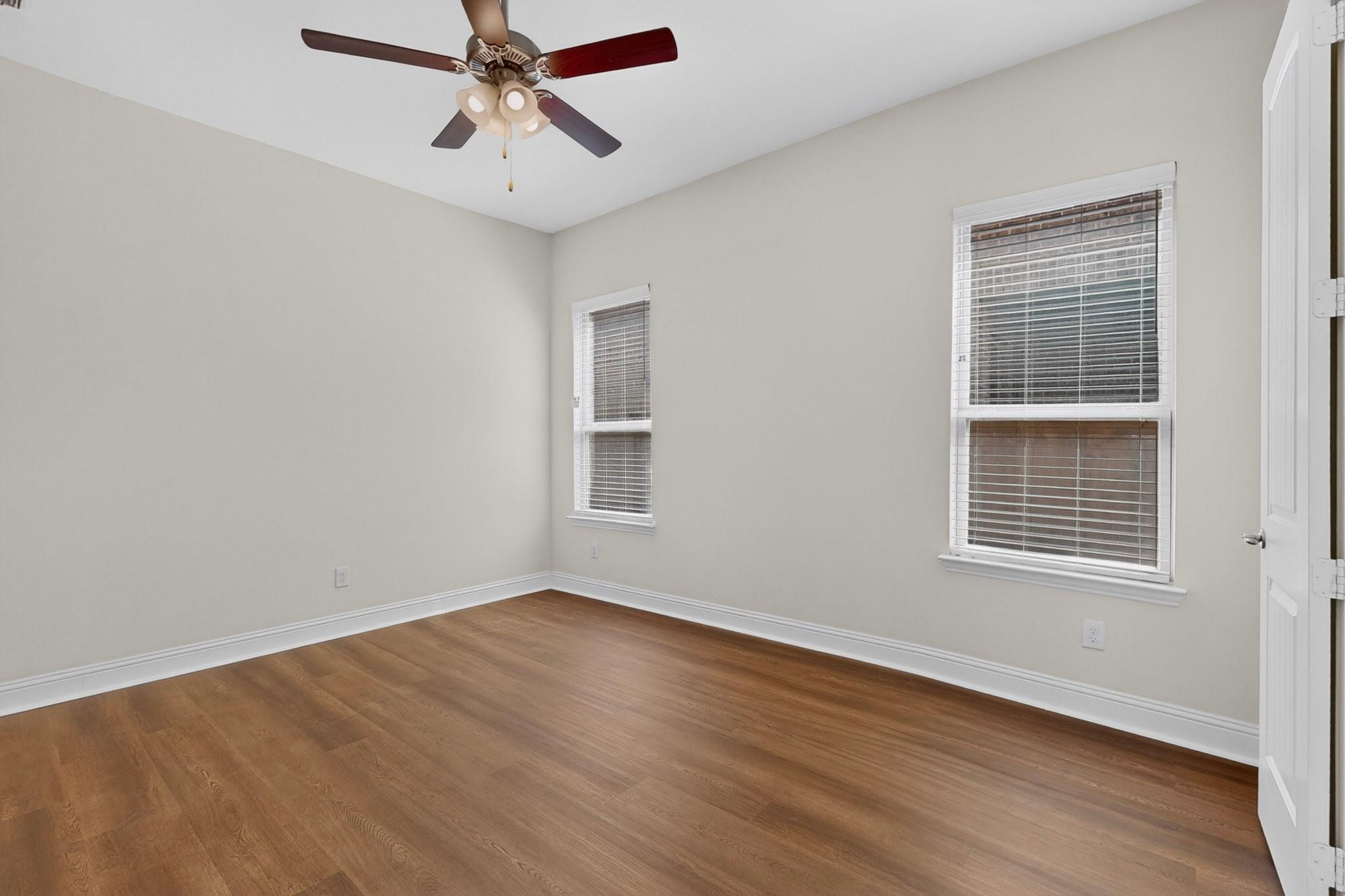 property viewer photo 19