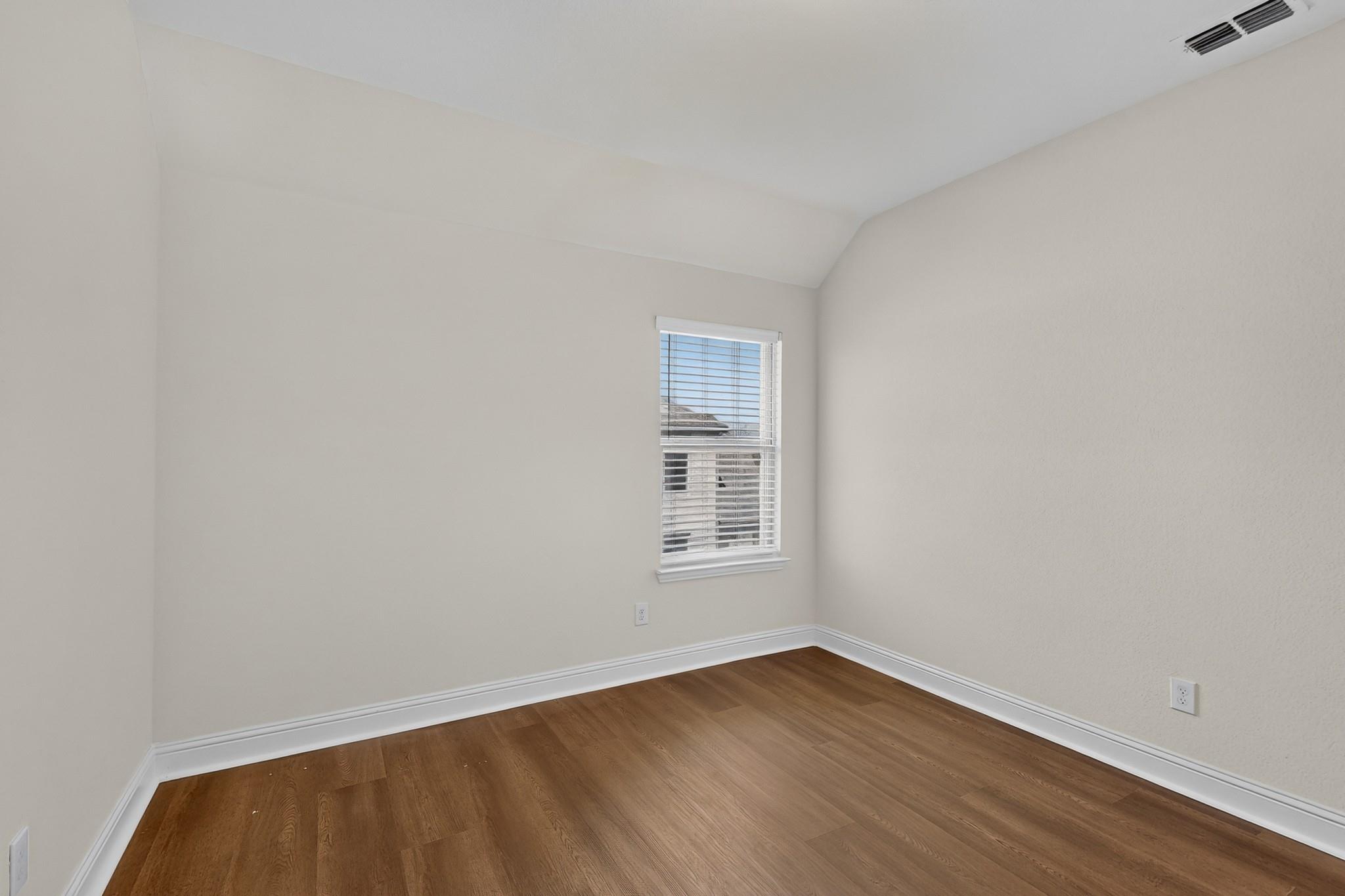 property viewer photo 23