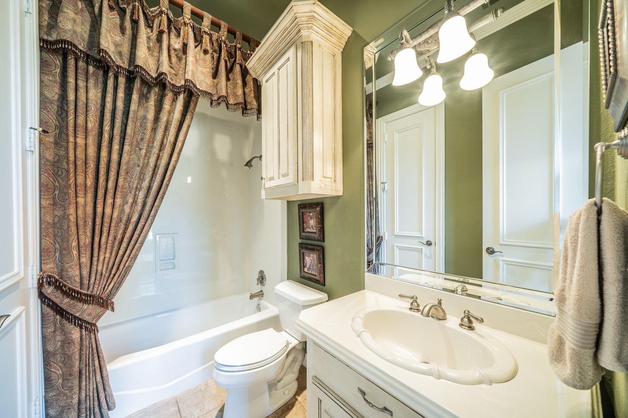 main property photo 17