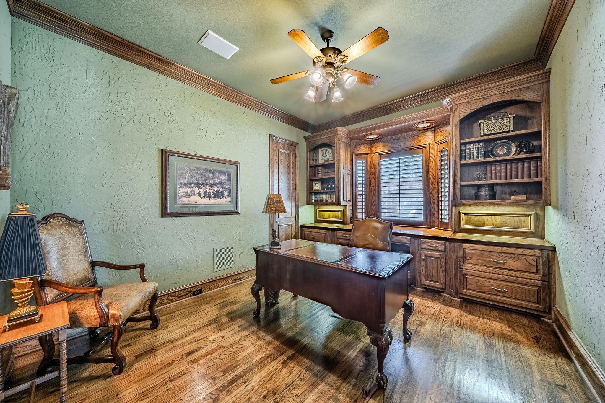 main property photo 30