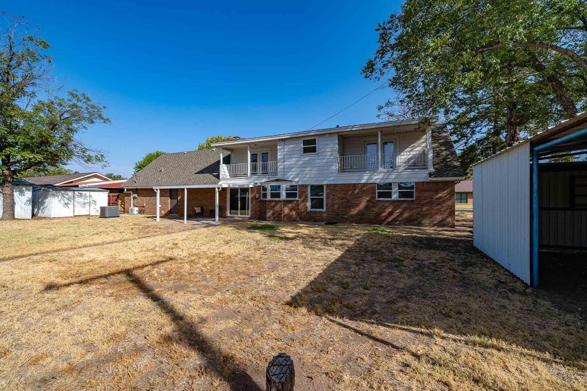 main property photo 28