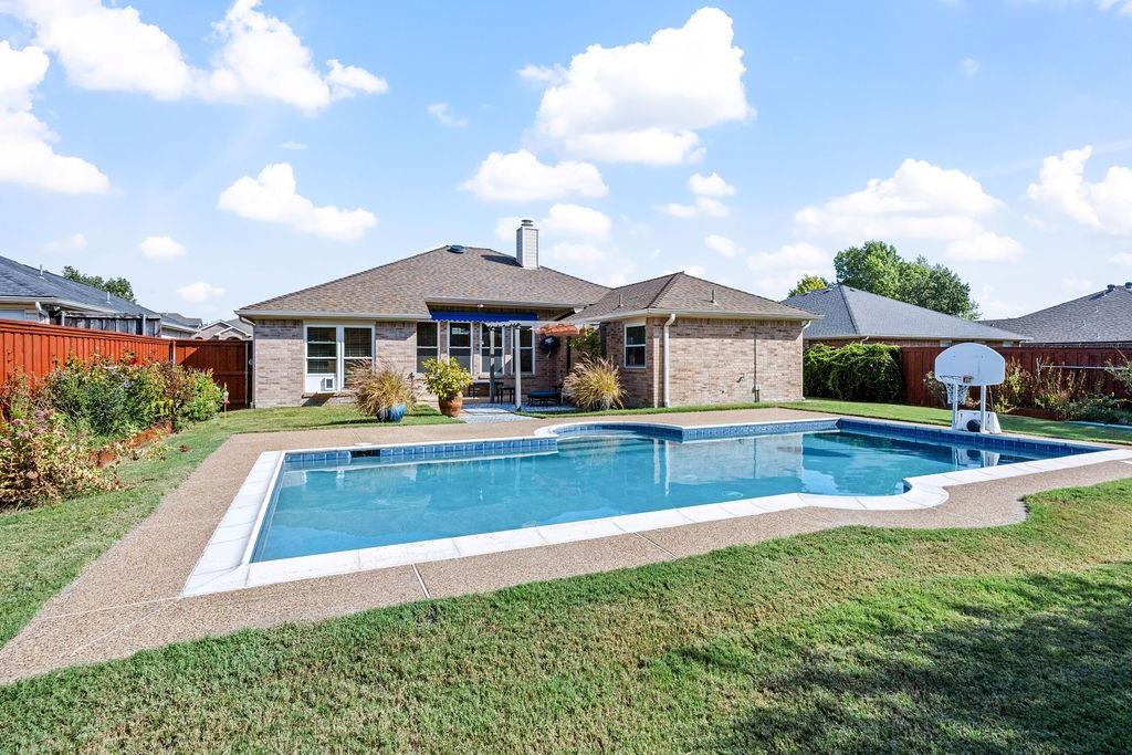 main property photo 10