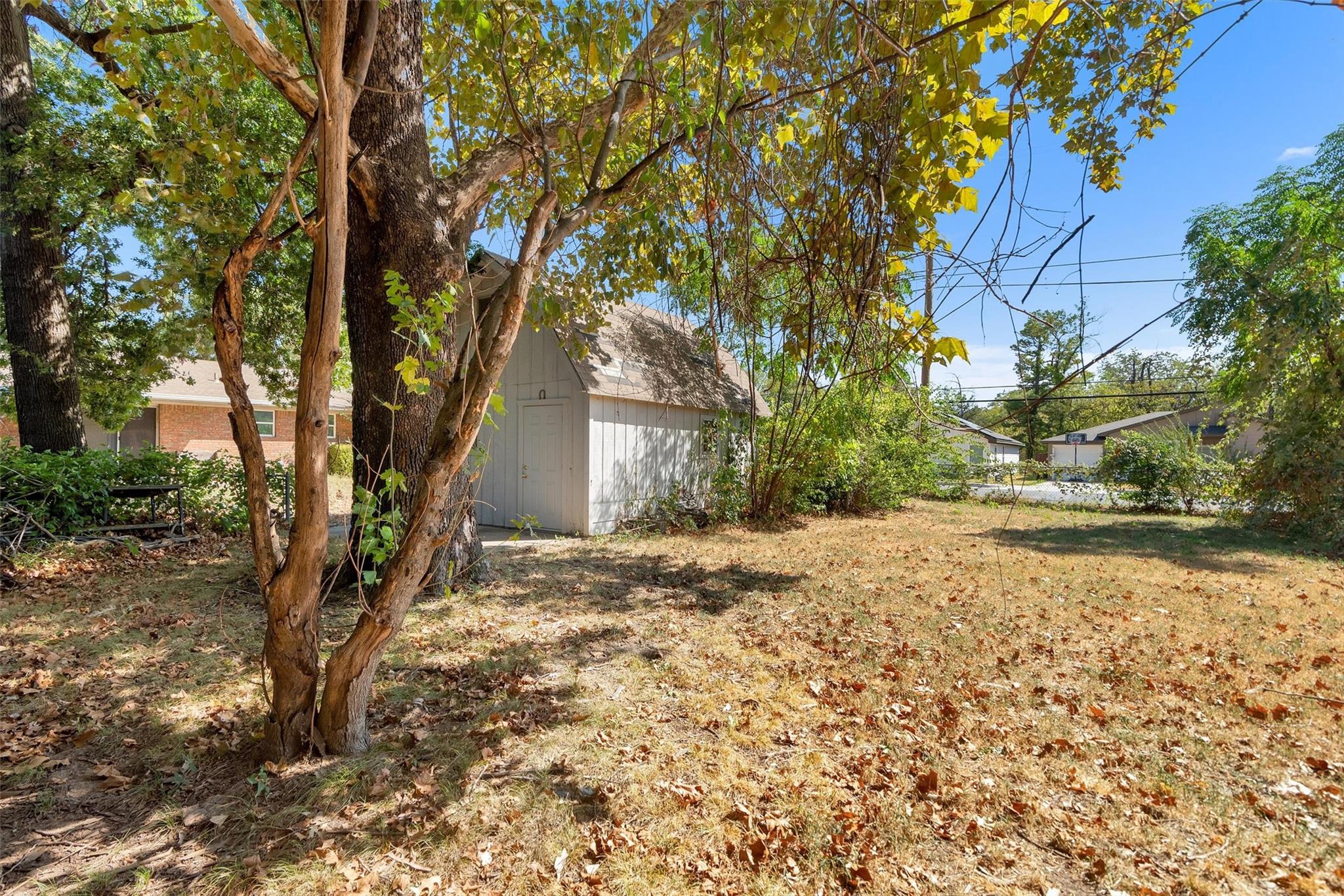 main property photo 18