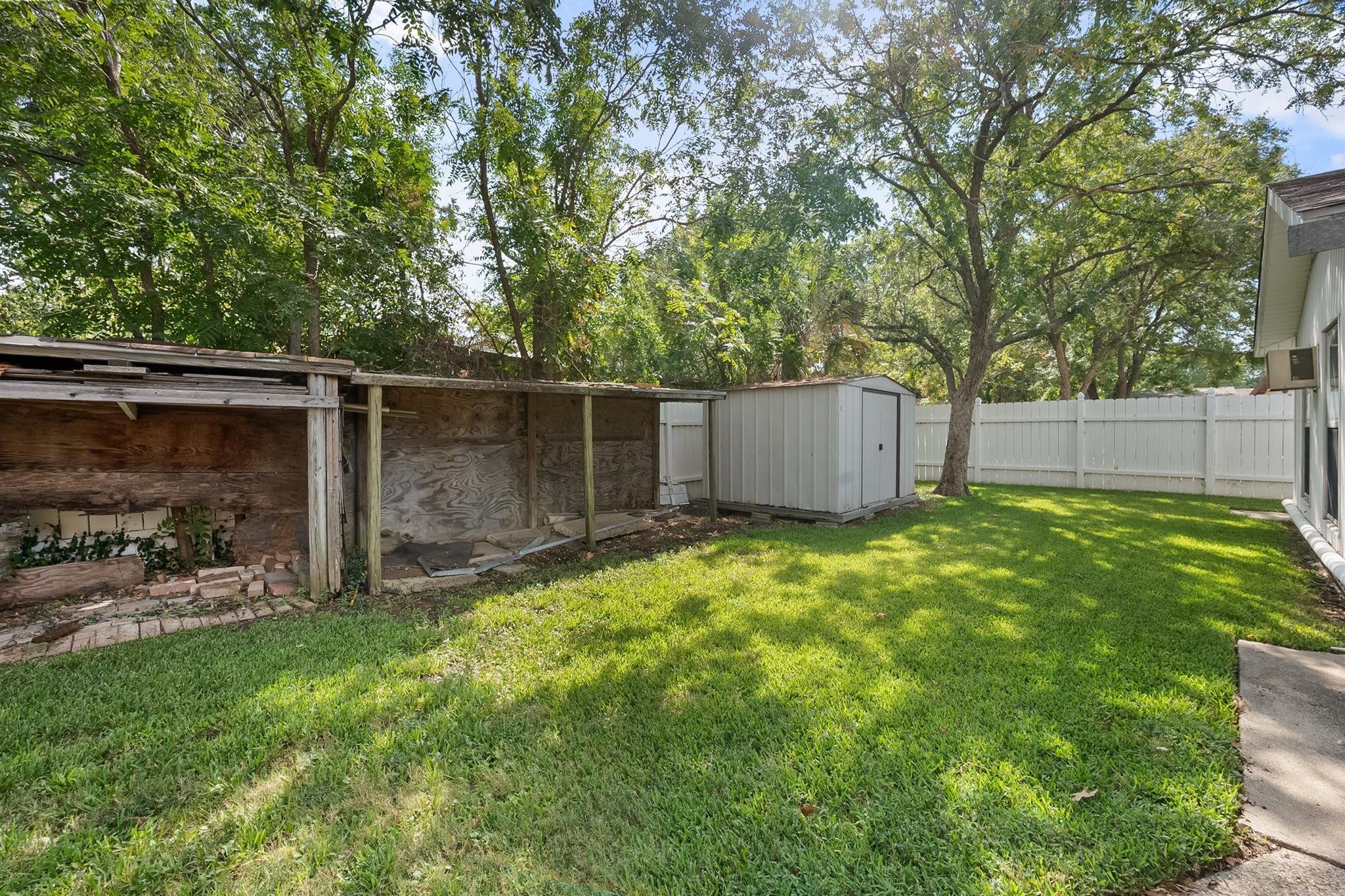 main property photo 38