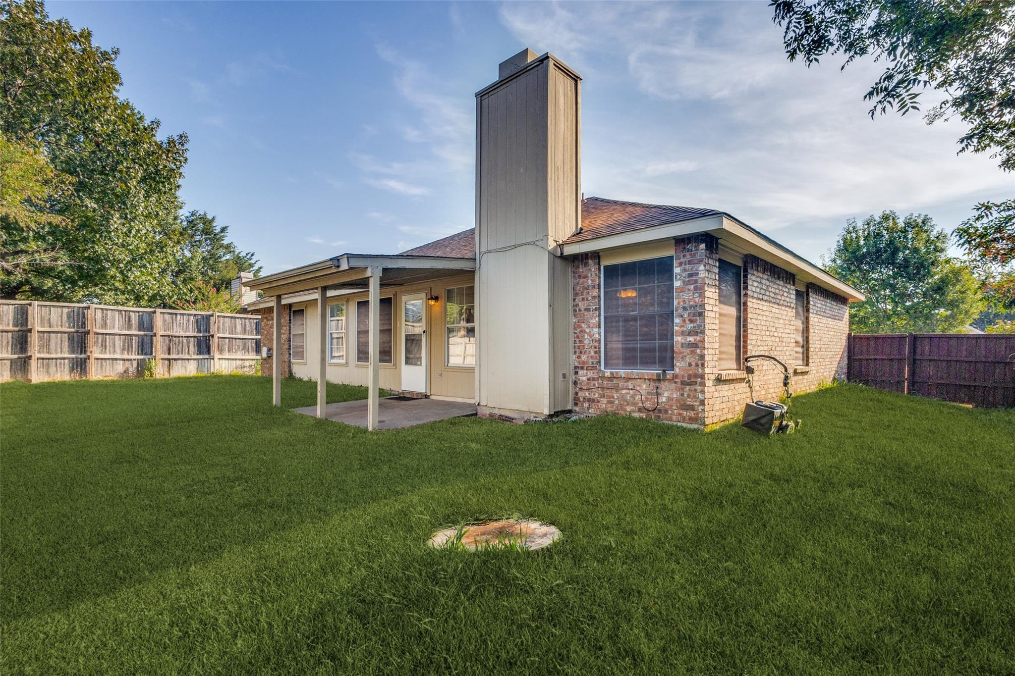 main property photo 23