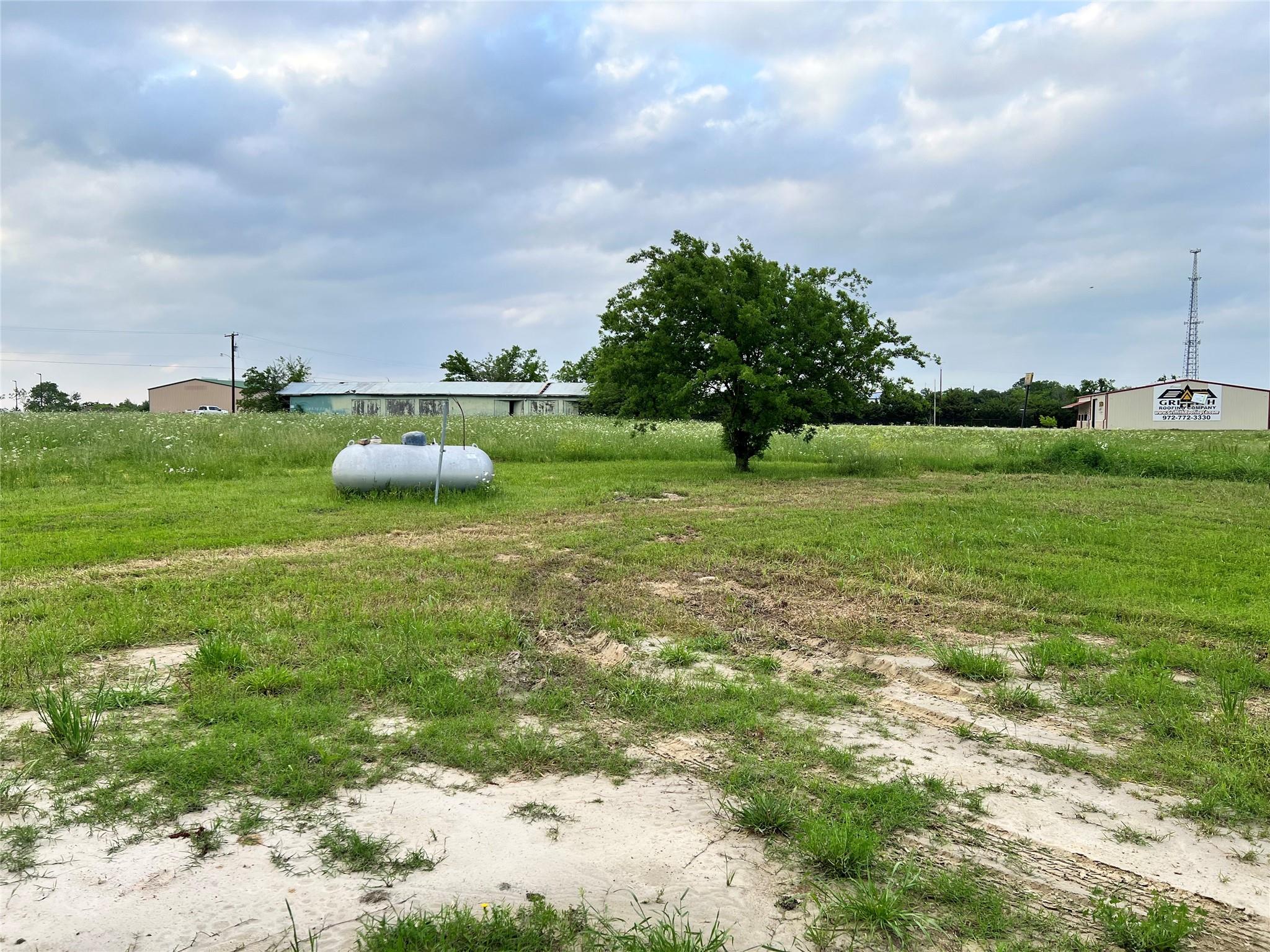 main property photo 14