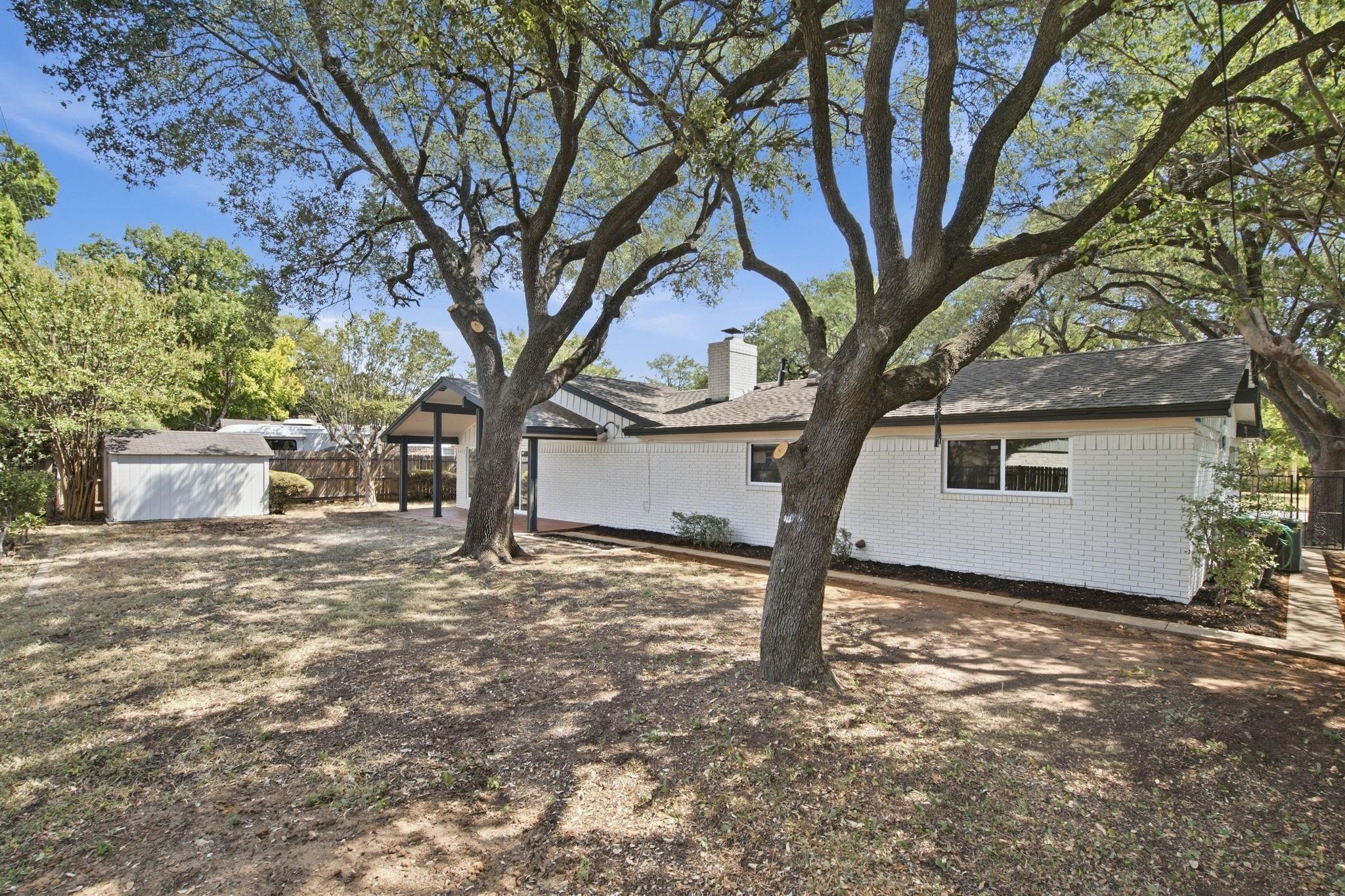 main property photo 27