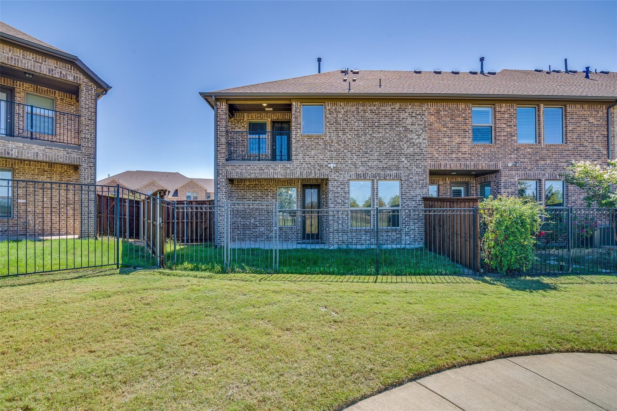 main property photo 23