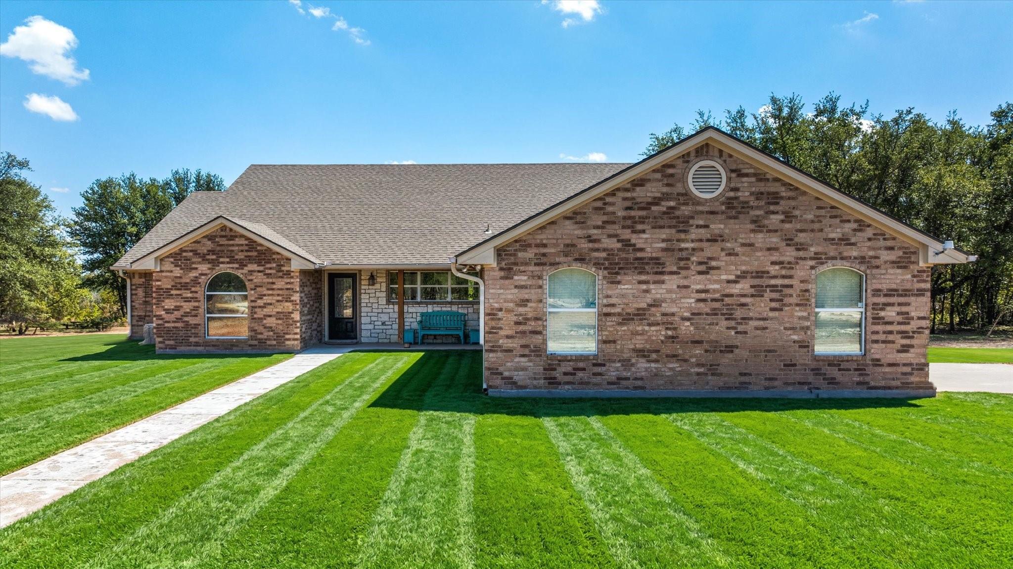 main property photo 2
