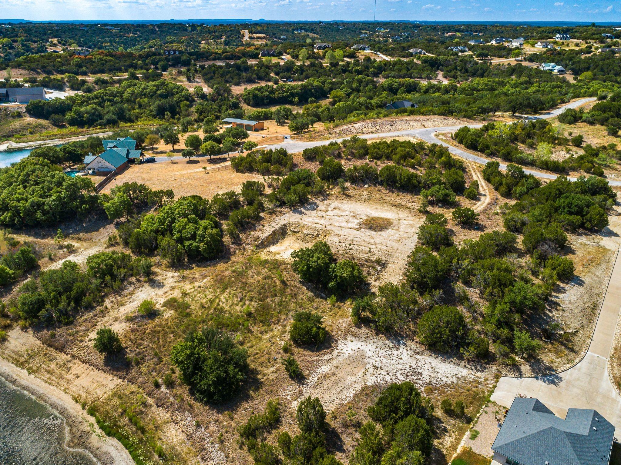 main property photo 17