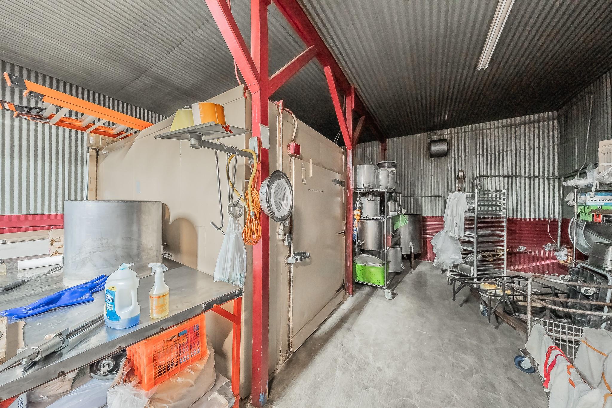 main property photo 17